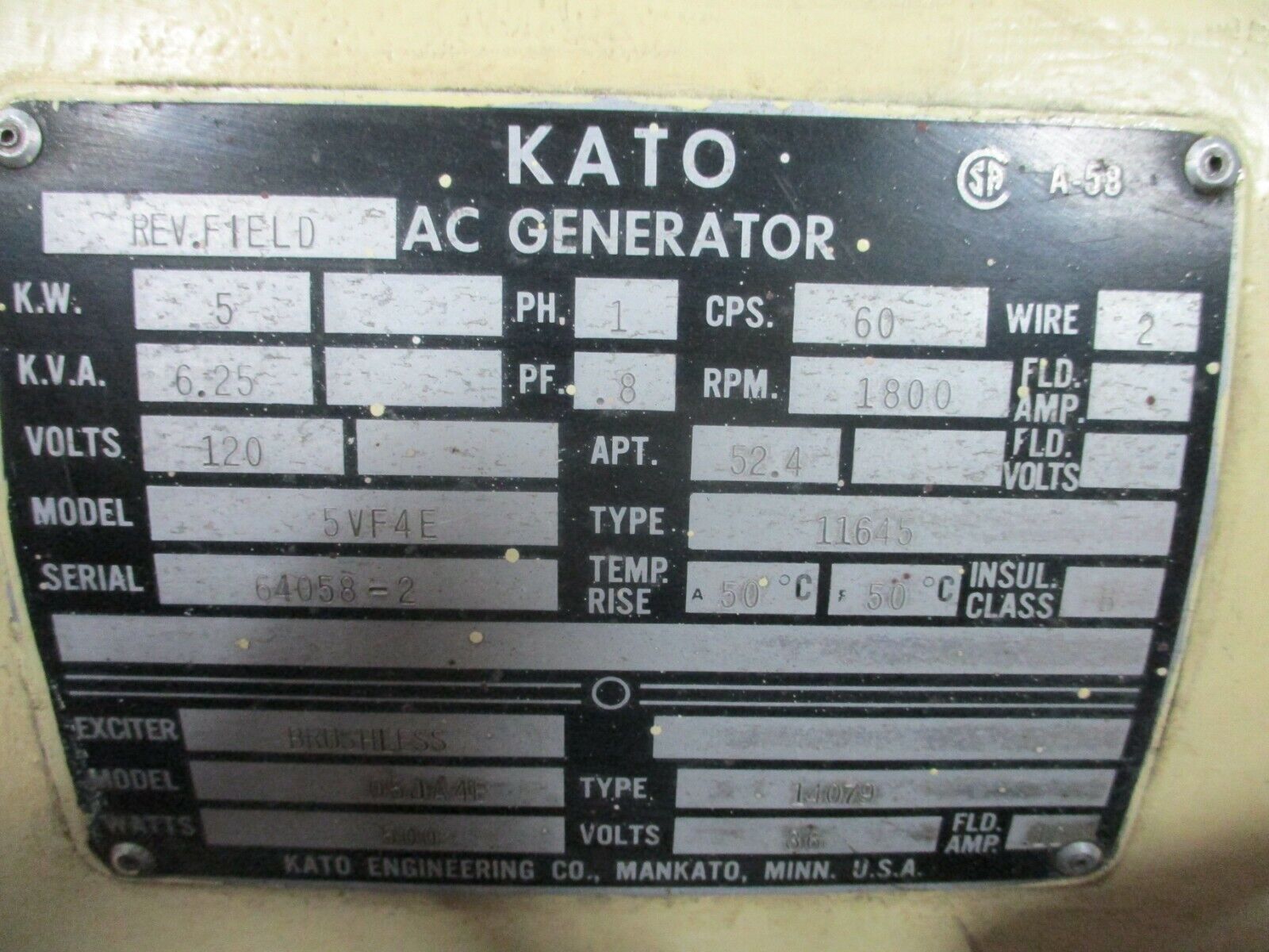 Kato AC Generator 5VF4E-11645 5kW 6.25kVA 120V 60Hz 2W 1Ph 1800RPM Used