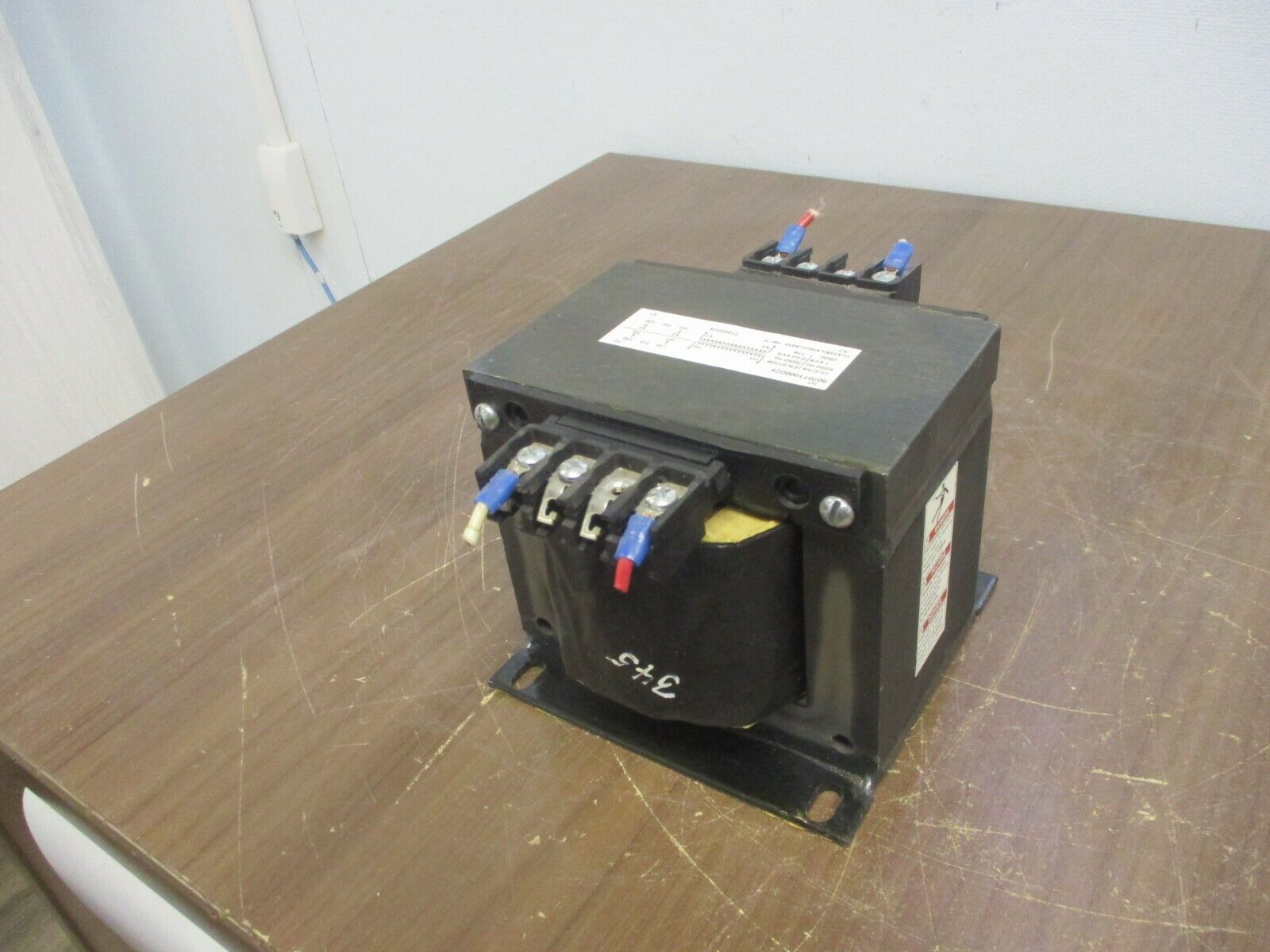 Square D Control Transformer 9070T1000D24 1KVA Pri: 120V Sec: 120V 50/60Hz Used