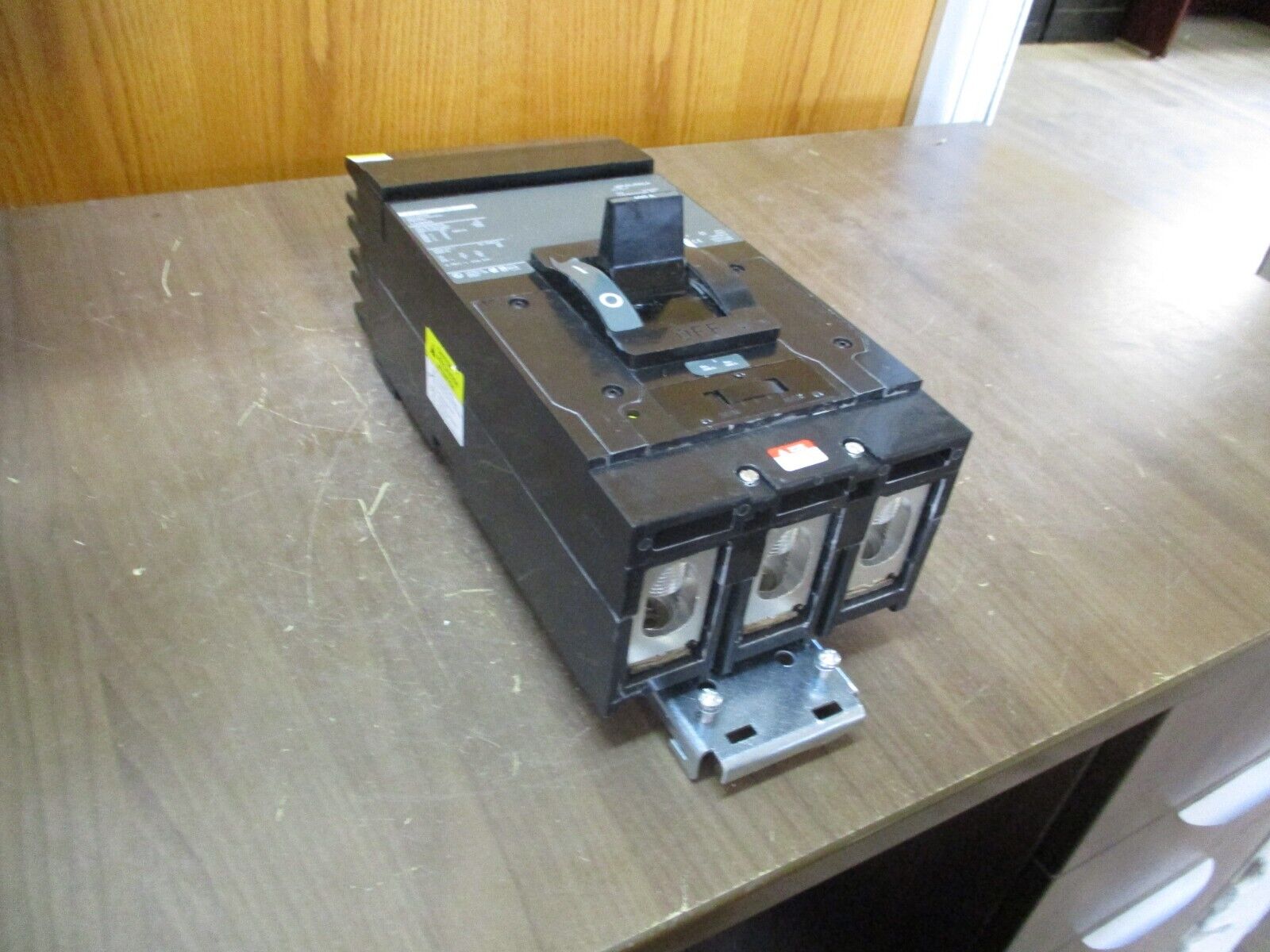 Square D I-line Circuit Breaker LA36400 400A 600V 3P New Surplus