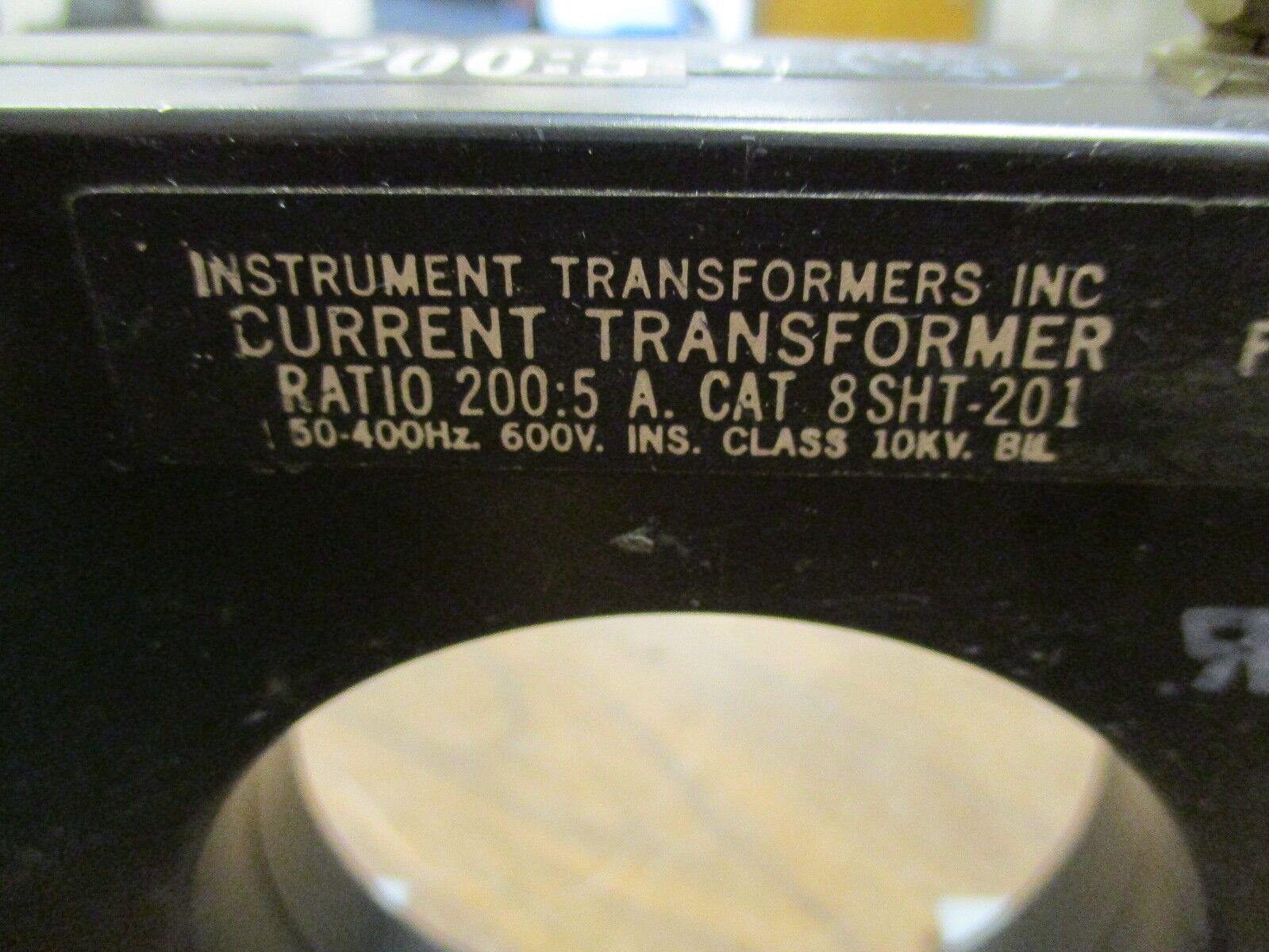 Instrument Transformers Current Transformers 8SHT-201 Ratio 200:5A 600V 50-400Hz