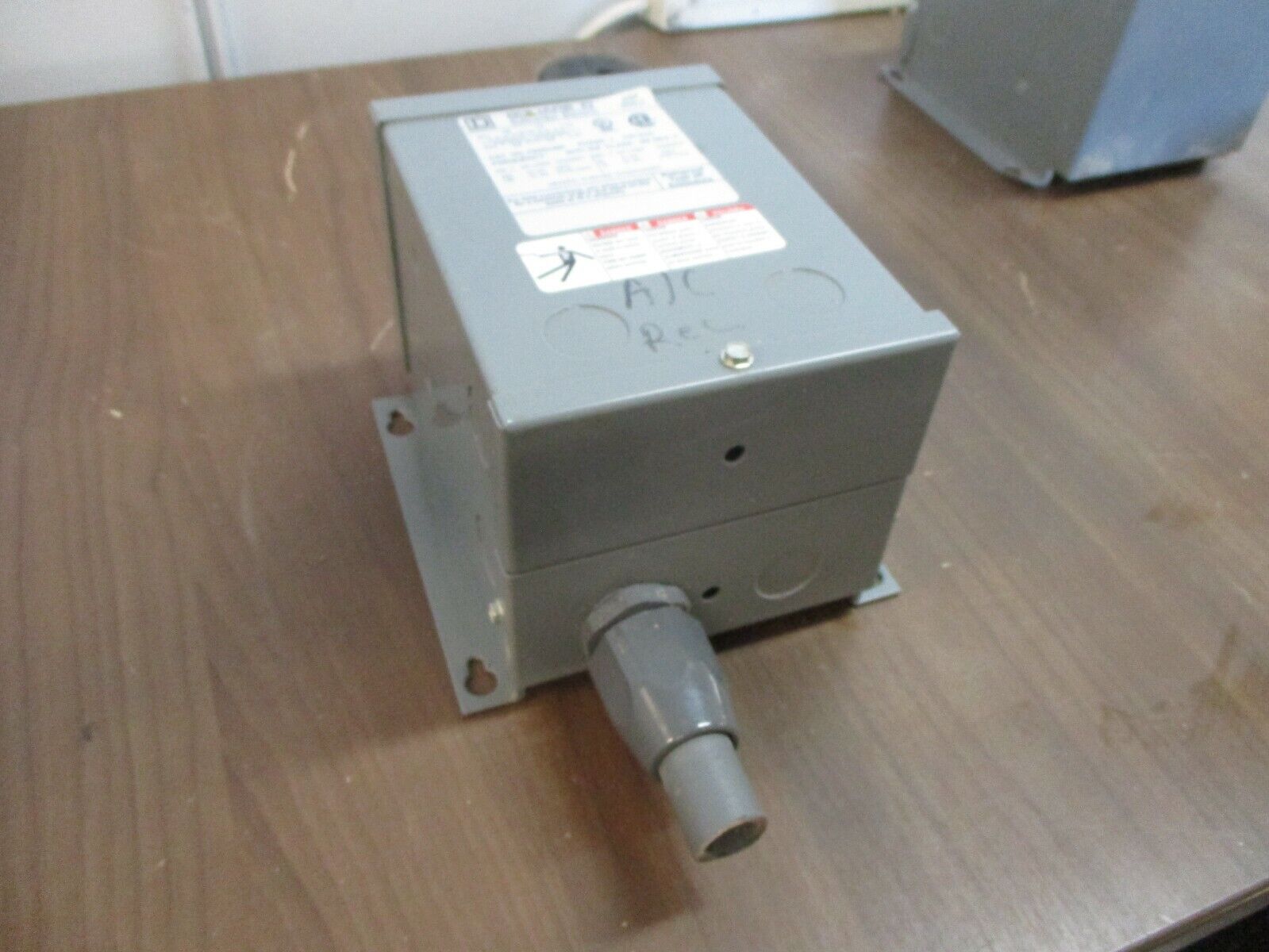 Square D 3R Transformer 750SV46F 0.750kVA Pri: 120/240V Sec: 16/32V 1Ph 60Hz