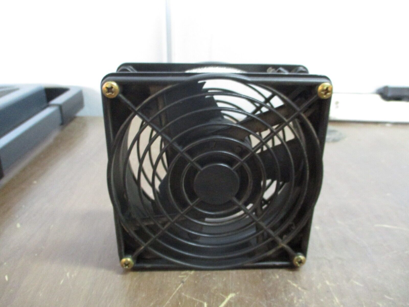 Comair Rotron Model MX2B3X Muffin XL Fan 039610 115V 0.20/0.18A 50/60Hz Used