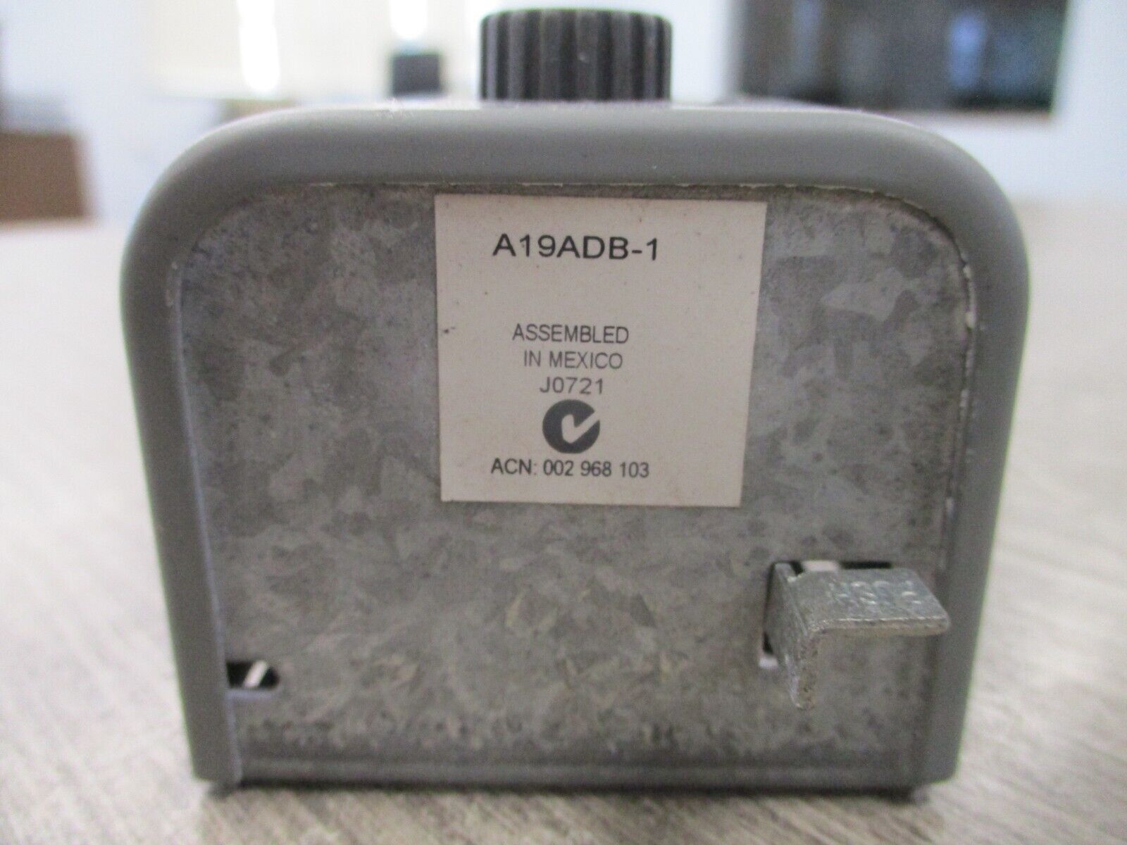 Johnson Controls Temperature Controls A19ADB-1 24/600VAC 125VA Used