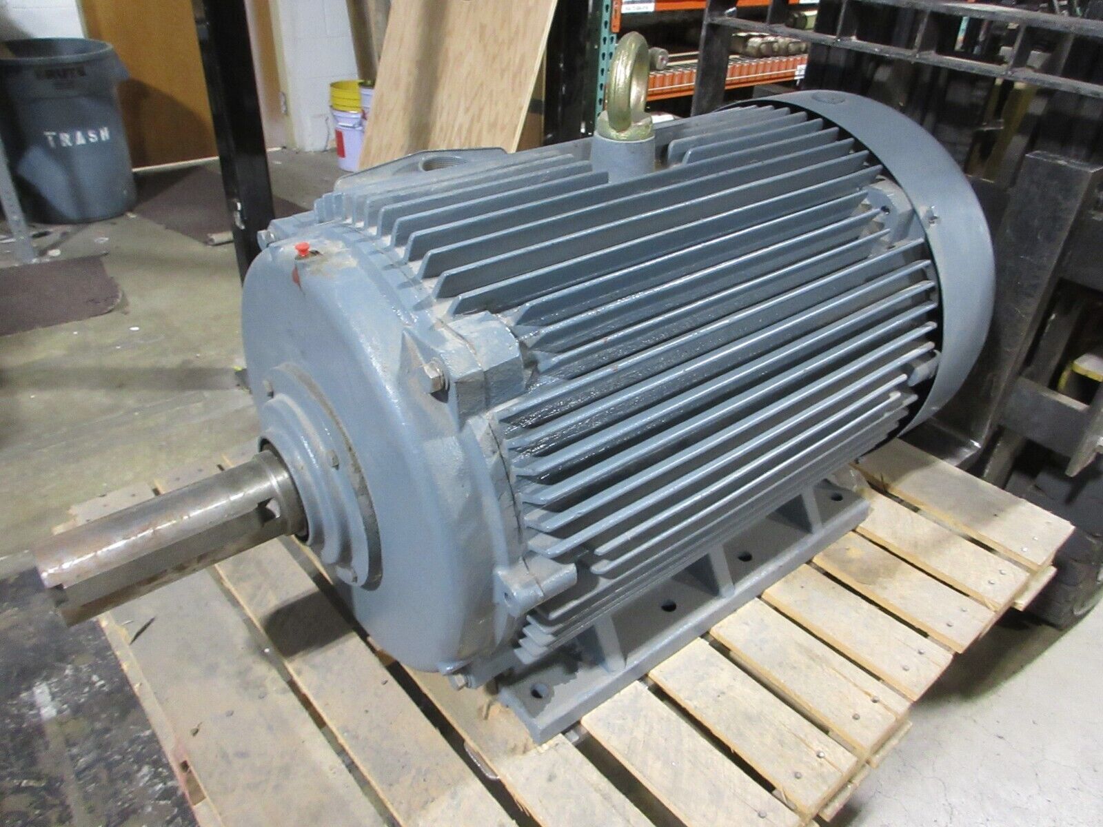 Leeson Ultimate E AC Motor 199043.00 125HP 1800RPM 460V 3Ph 444T Frame Used