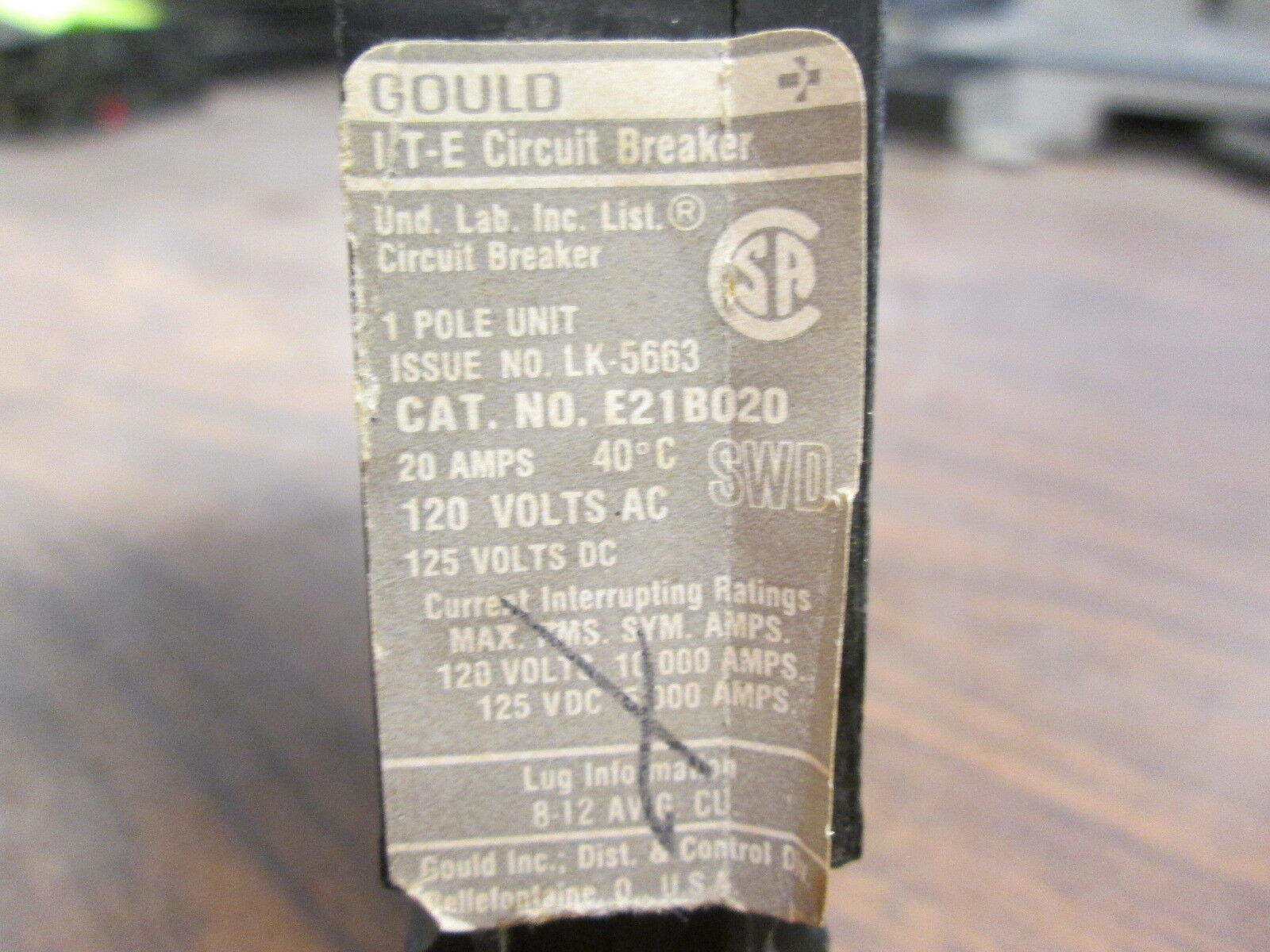 Gould/ITE Circuit Breaker E21B020 20A 120V 1P Used