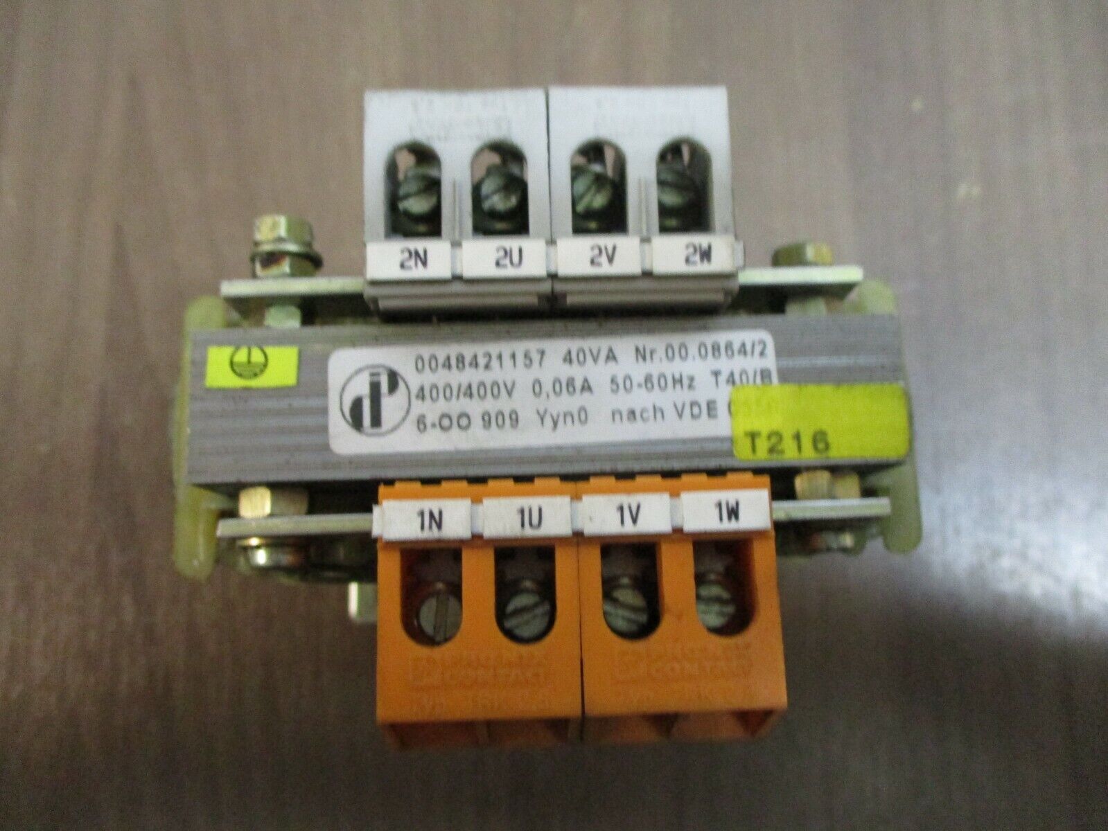 DIP Transformer 0048421157 40VA Pri: 400V Sec: 400V 3Ph 50/60Hz Used