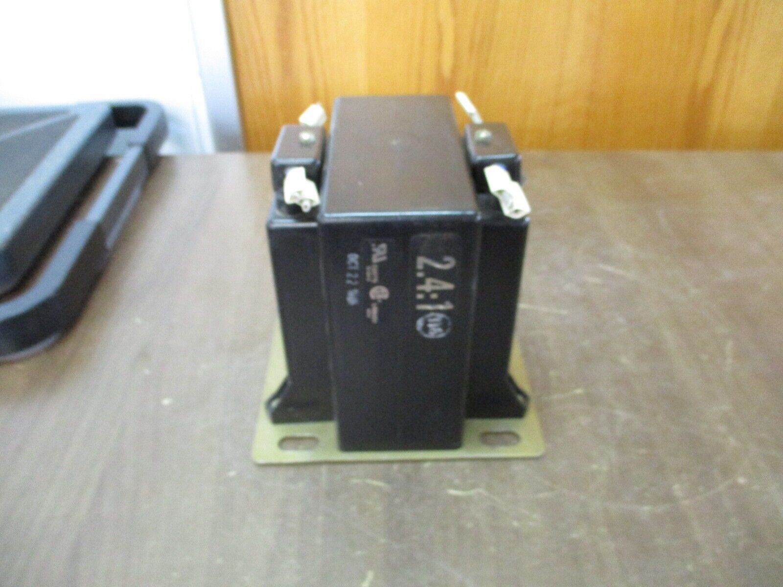 Cutler-Hammer Potential Transformer 456-288 Pri: 288V Ratio 2.4:1 500VA 60Hz