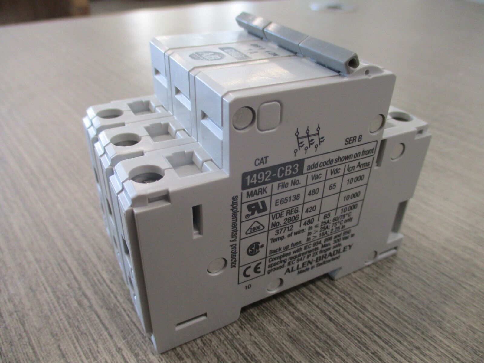 Allen-Bradley Circuit Breaker 1492-CB3G010 Ser. B 1A 3p New Surplus