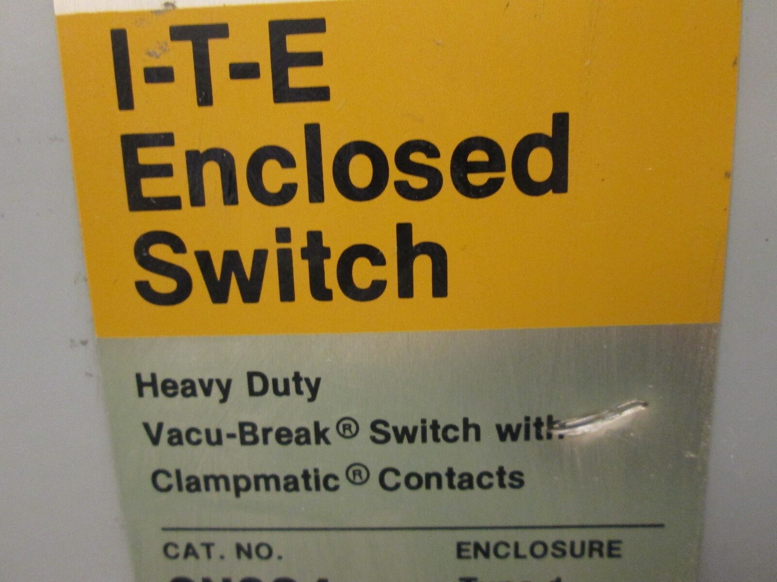 ITE Safety Switch SN324 200A 240V 1Ph Type 1 Enclosure Used