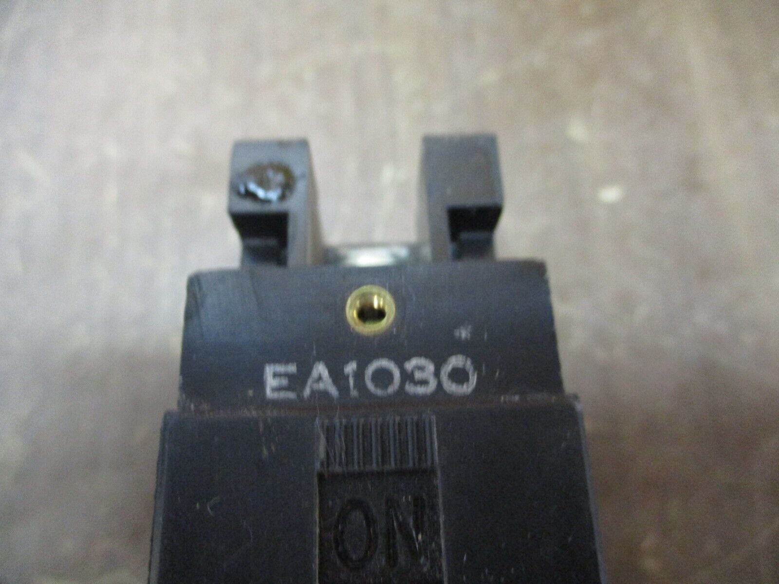 Westinghouse Circuit Breaker EA1030 30A 120V 1P Used