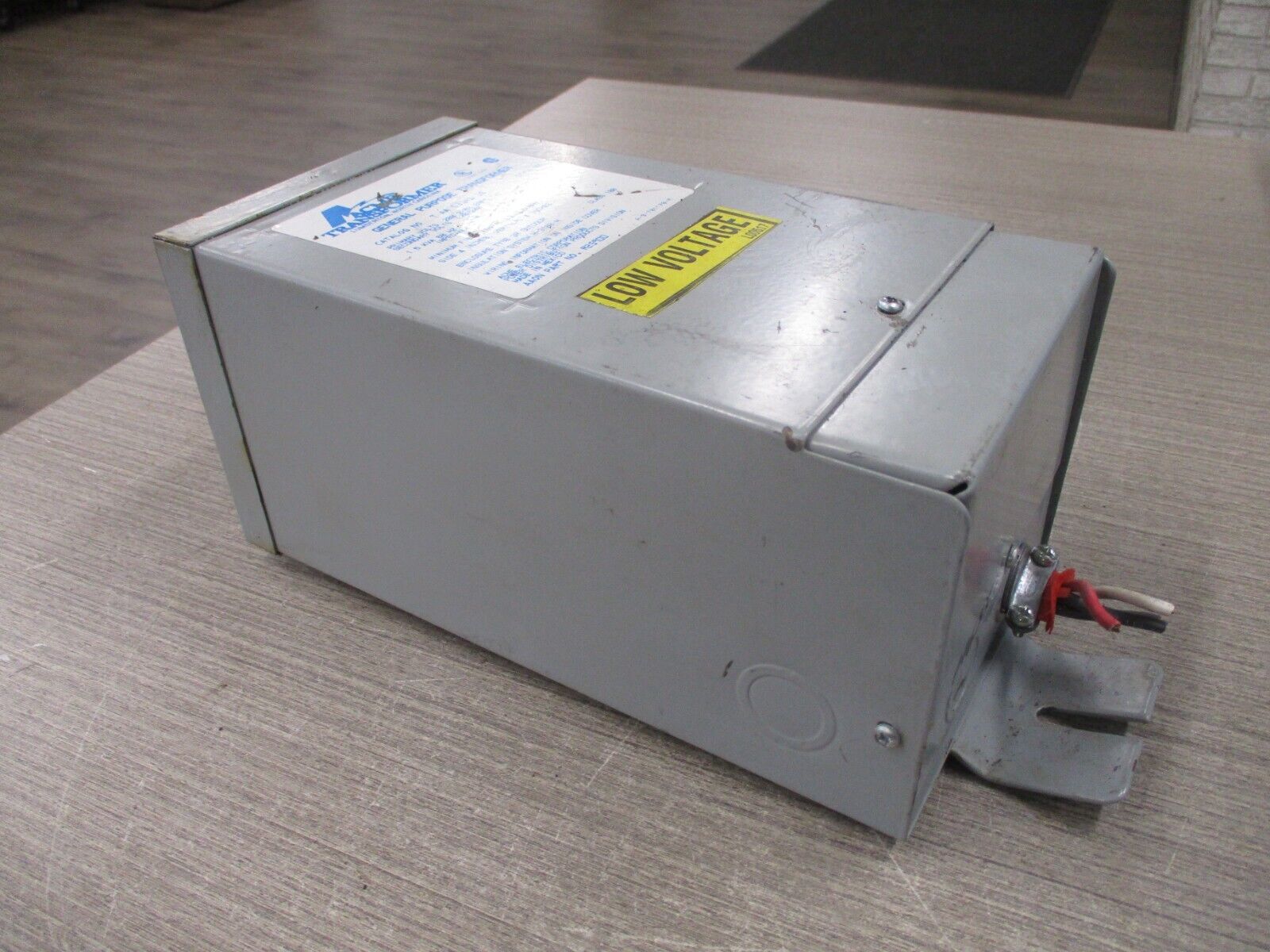 Acme Transformer Transformer TAA53141 15 1.5kVA Pri: 208V Sec: 120/240V 60Hz Use