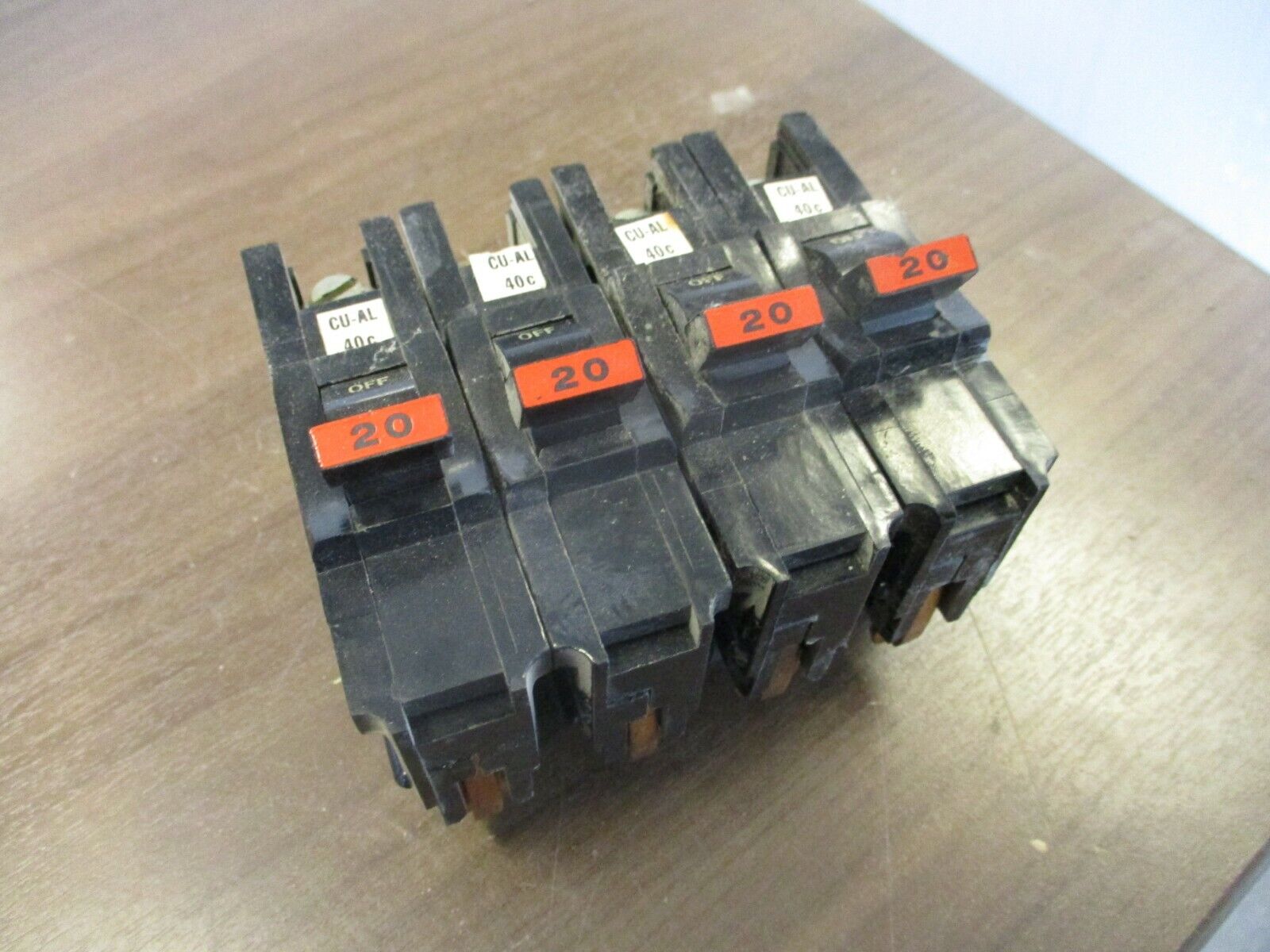 FPE Stablok Clip-On Circuit Breaker NA20 20A 120/240V 1P *Lot of 4* Used