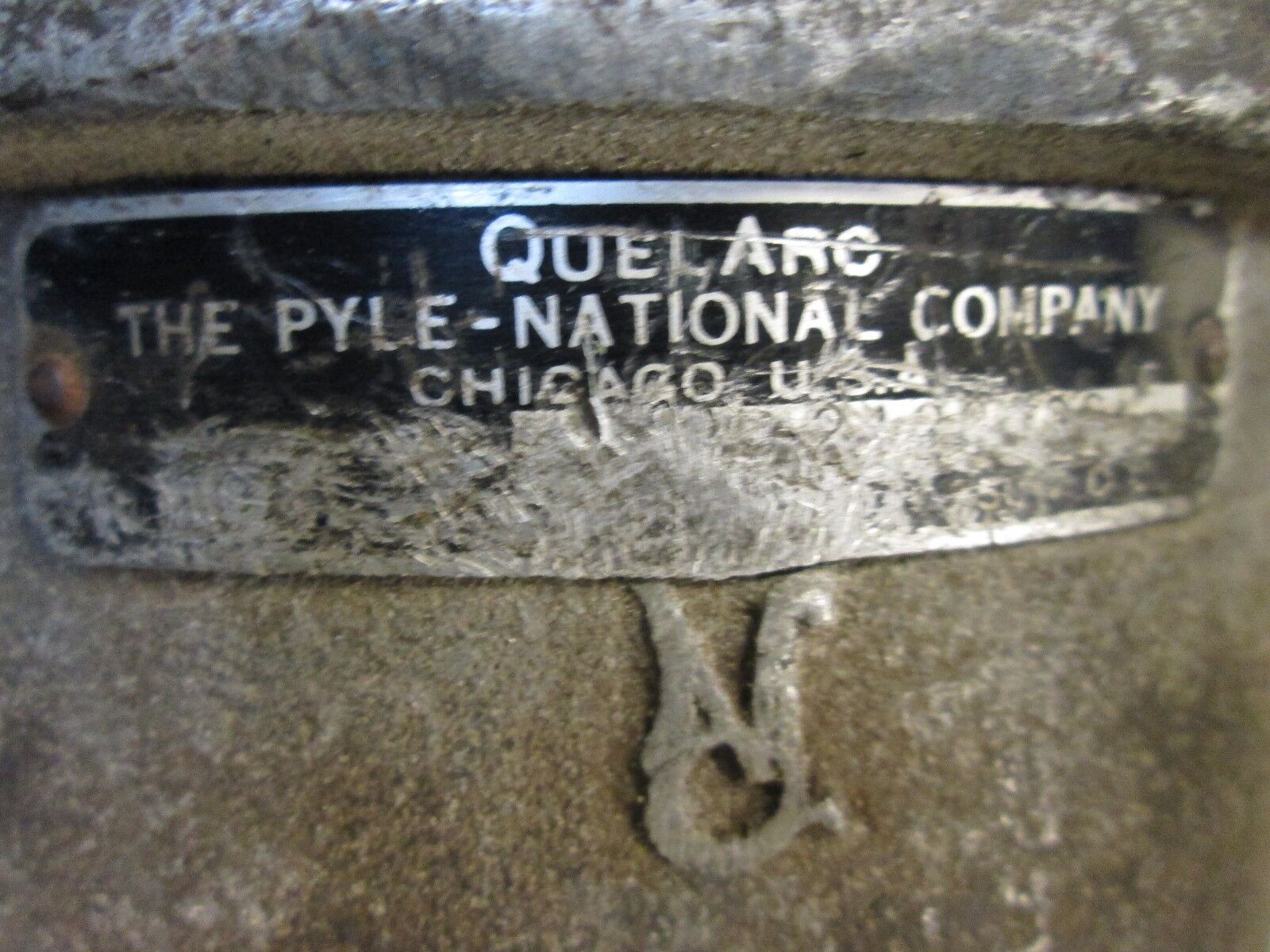 Pyle-National Plug 200A 3W Used