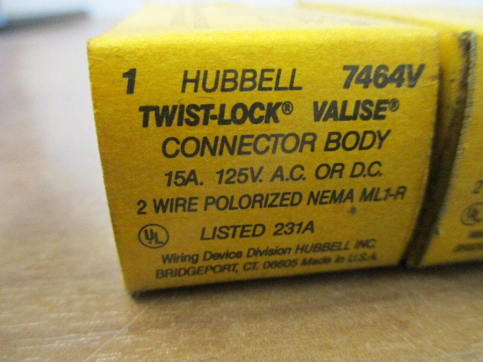 Hubbell Twist-Lock Valise Connector Body 7464V 15A 125V 2W*Lot of 2* New Surplus