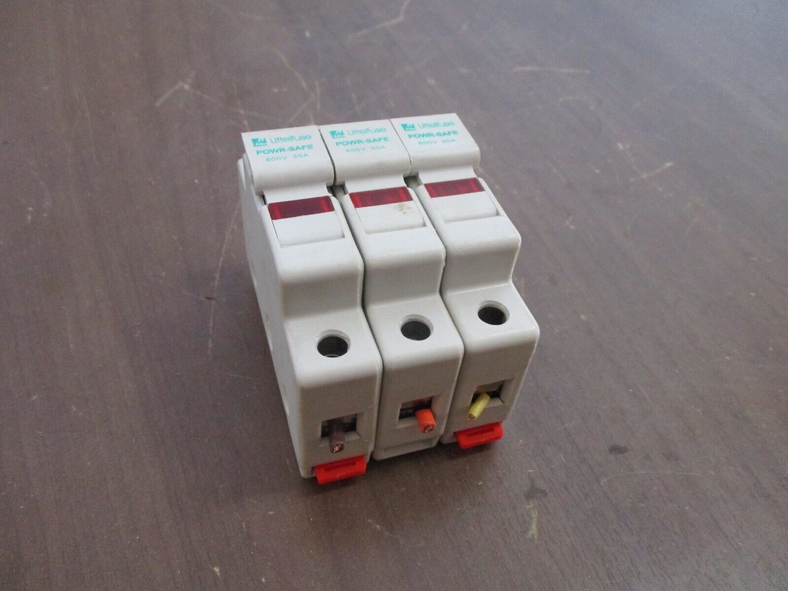 Littelfuse Powr-Safe Fuse Holder LPSC-ID CH 30A 600V 3P Used