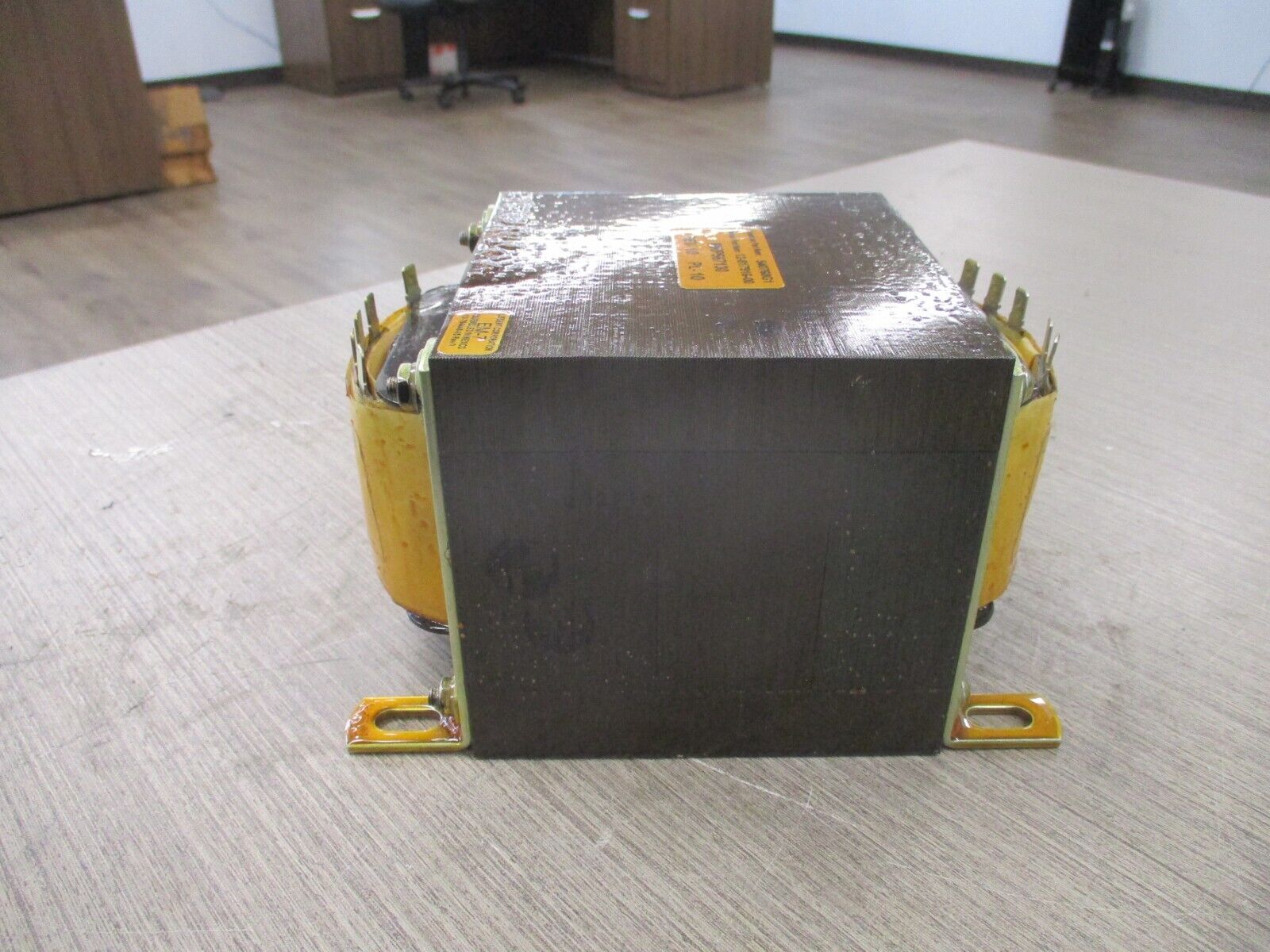 Liebert Transformer 12-817916-00 Rev. 10 Pri :  460/480-575-600 V Used