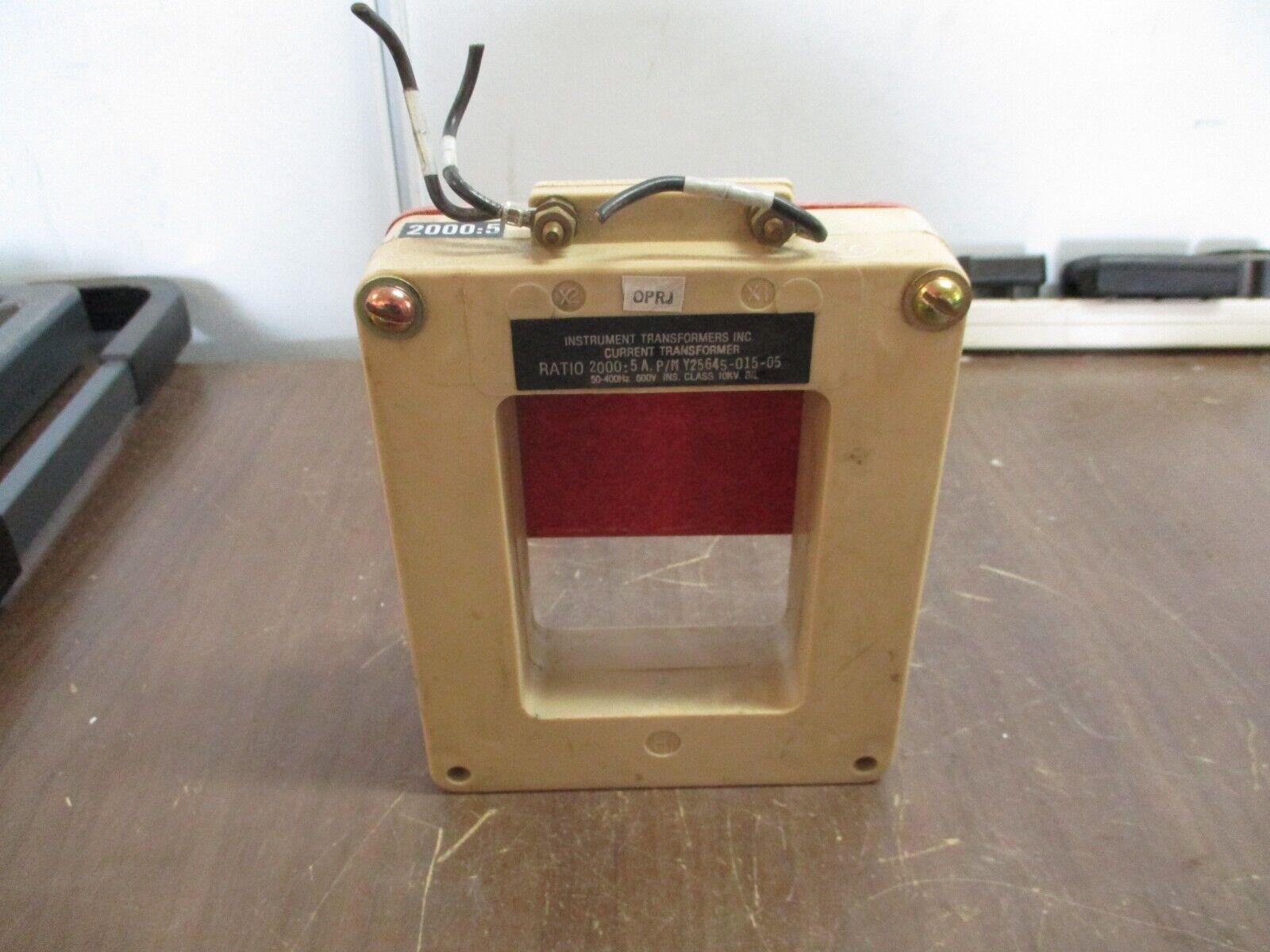 Instrument Transformers Current Transformer Y25645-015-05 Ratio 2000:5A 600V