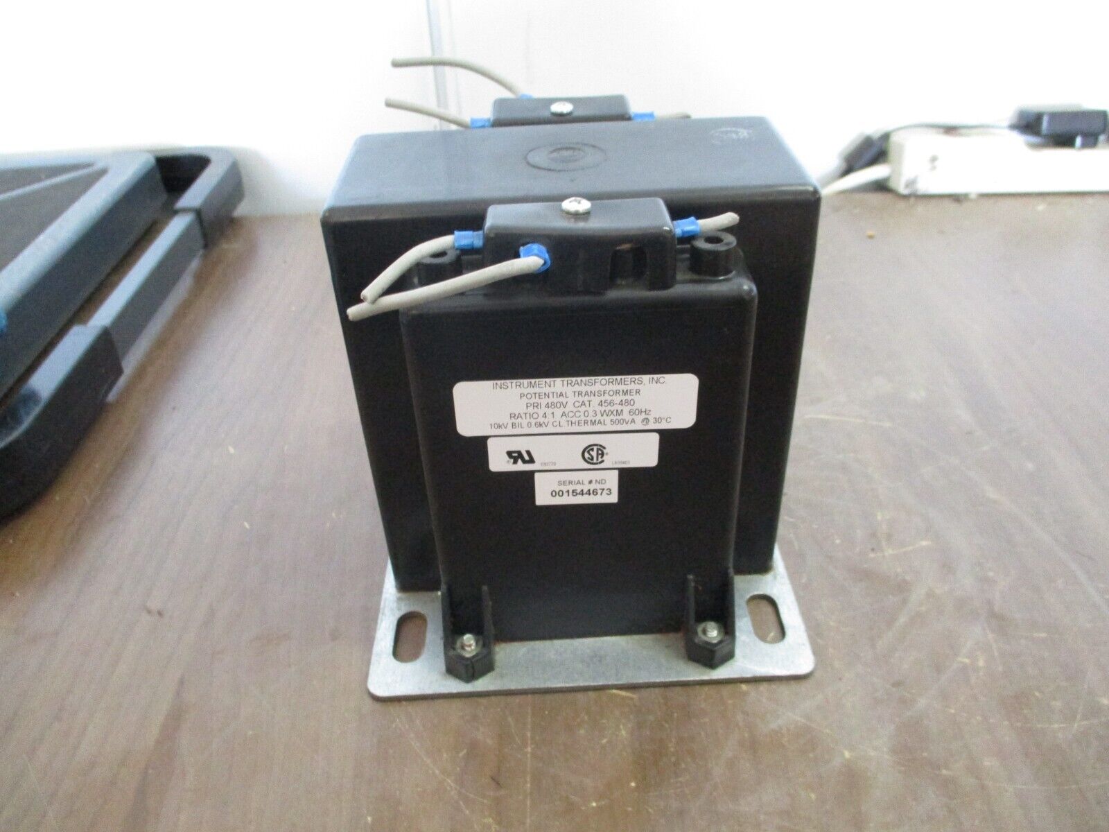 Instrument Transformers Potential Transformer 456-480 Pri: 480V Ratio 4:1 60Hz