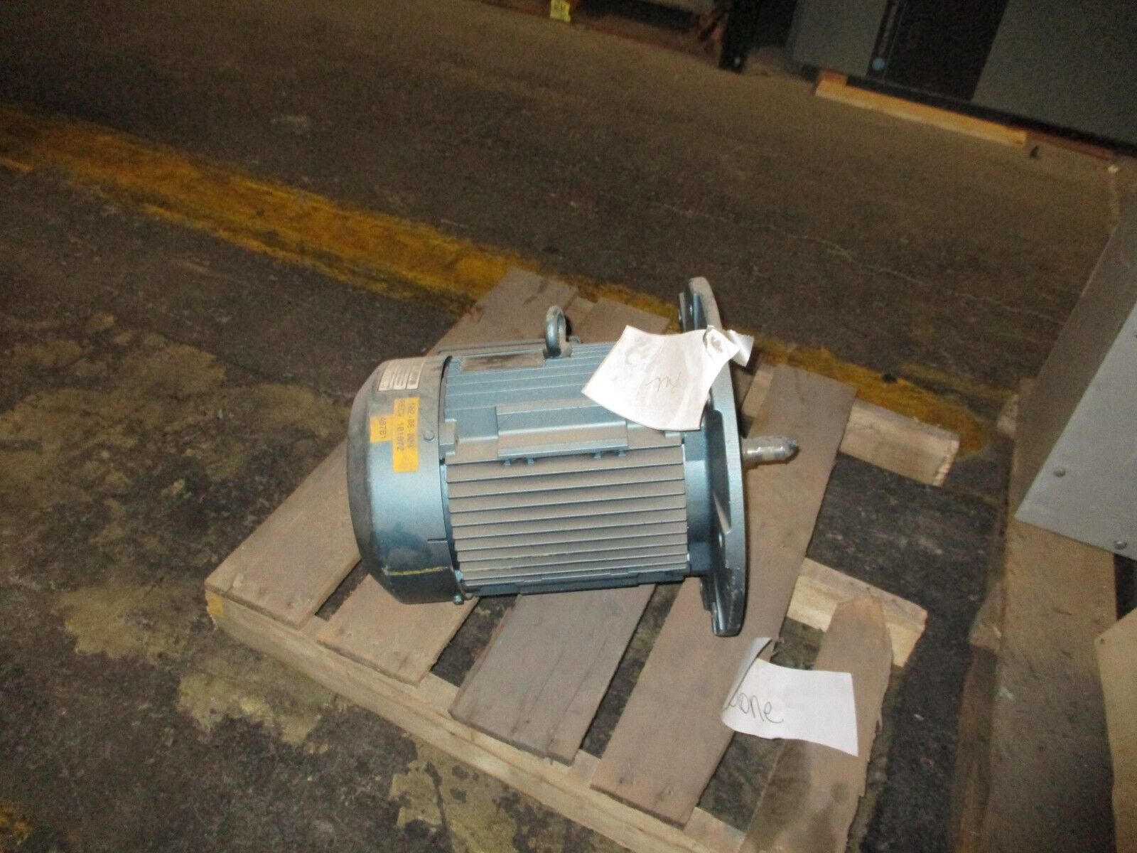 SEW-EURODRIVE Motor DF7132H6-KS 5HP 1200RPM 230/460V 15.8/7.9A 60Hz 3Ph Used