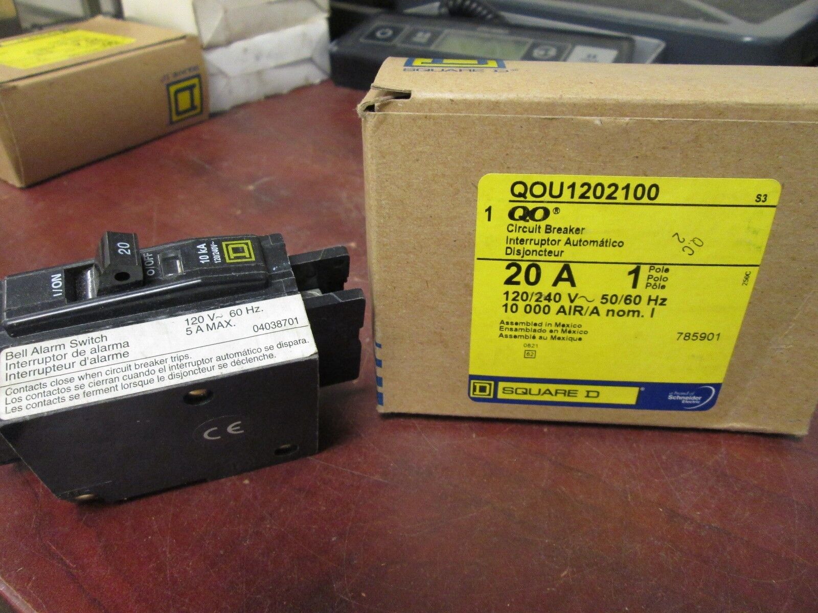 Square D QO Circuit Breaker QOU1202100 20A 120/240V 1P 10000 AIR New Surplus