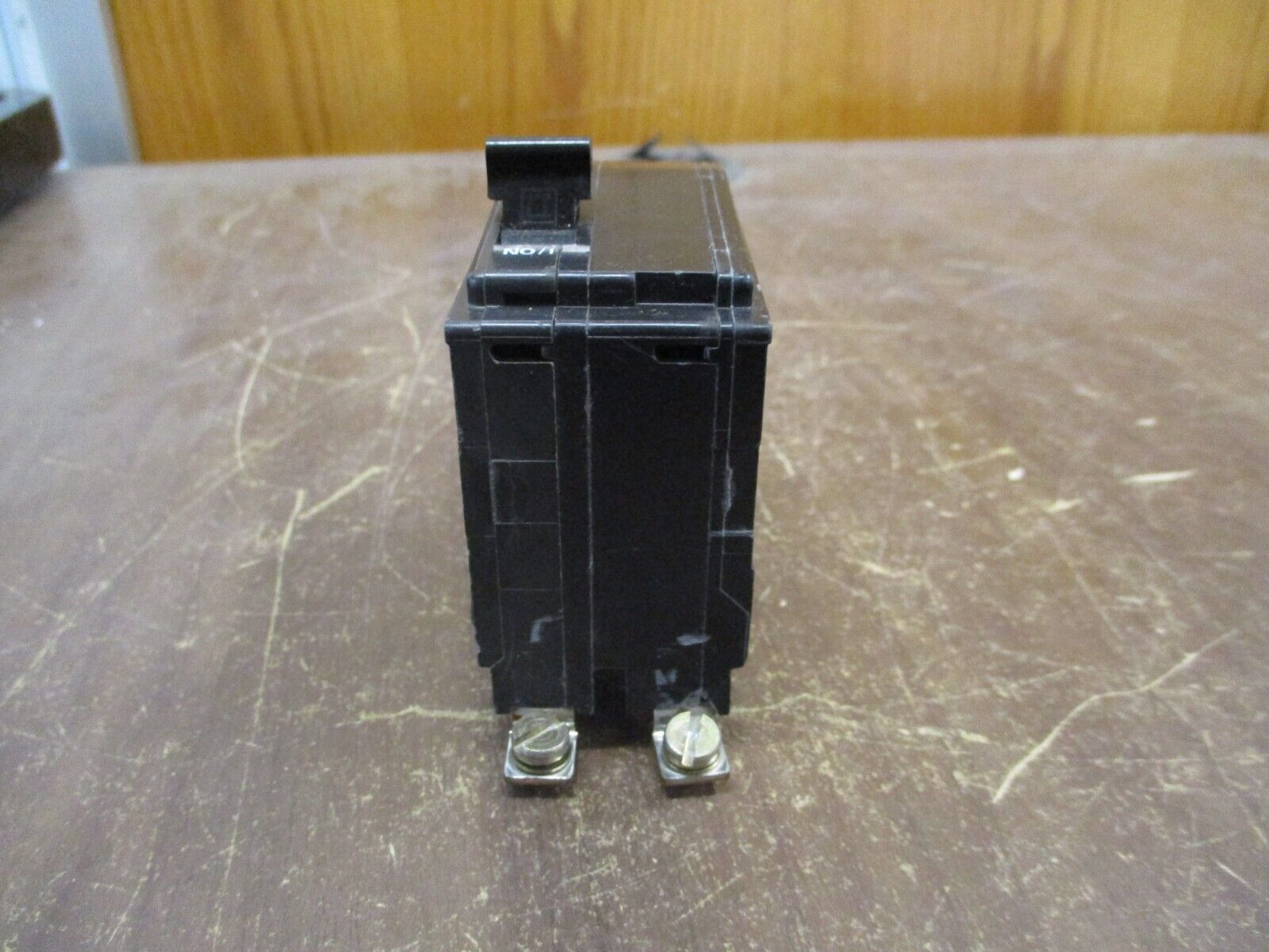 Square D Bolt-On Circuit Breaker QOB230VH 30A 120/240V 2P 22kA *Cracked* Used