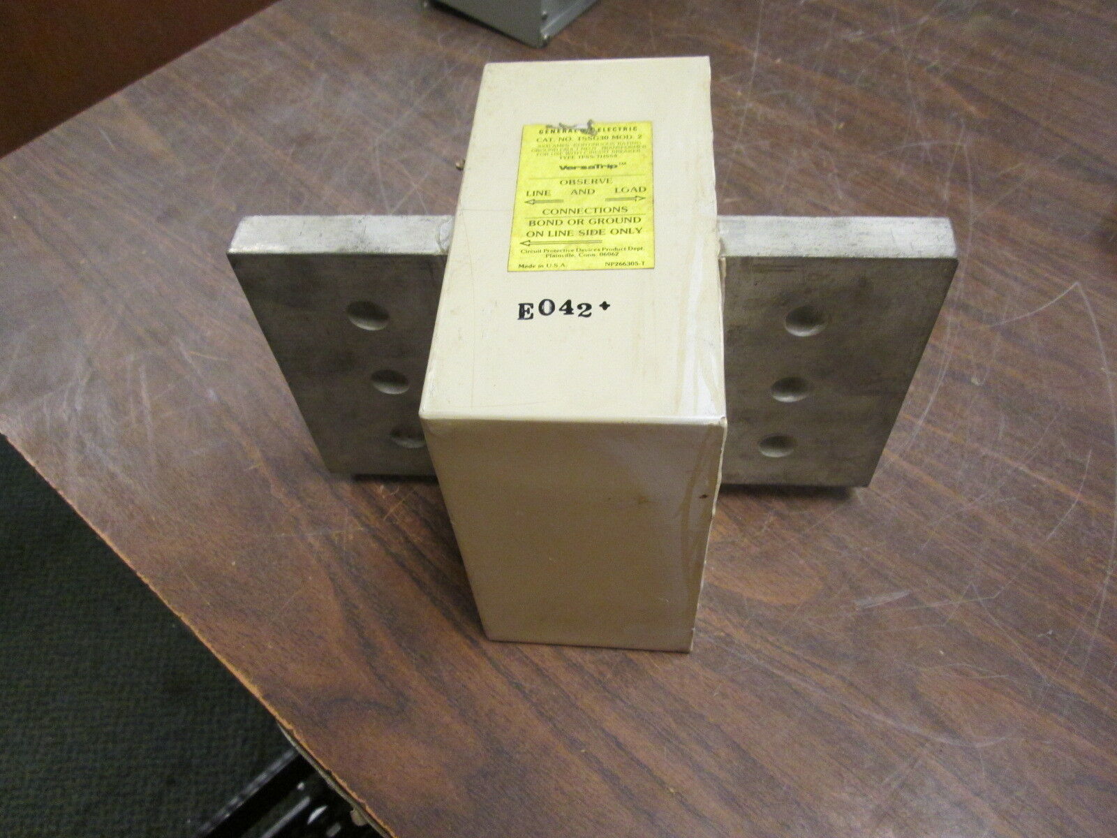 GE VersaTrip Ground Fault Neutral Transformer TSSG30 Mod. 2 3000A Used