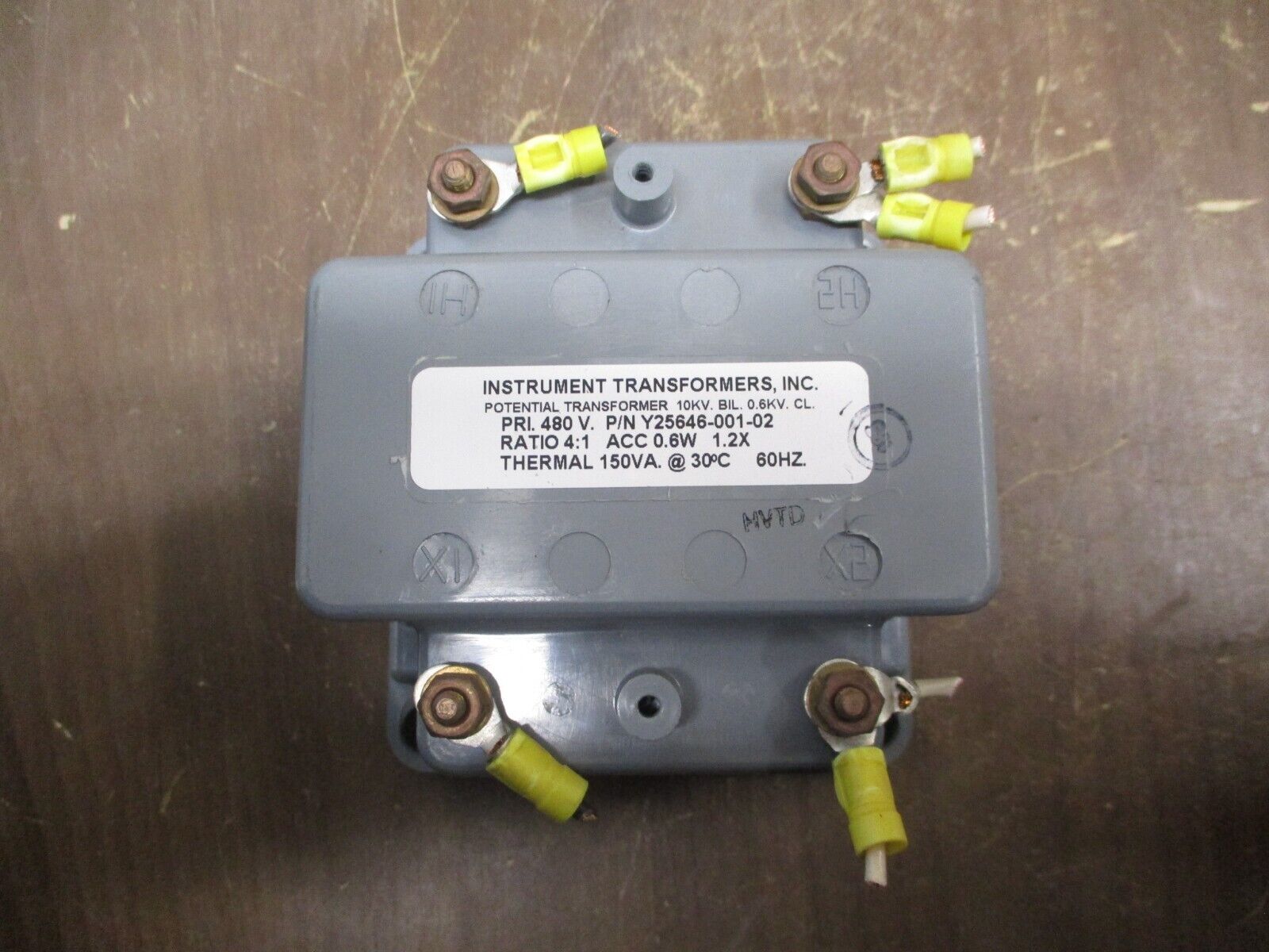 Instrument Transformers Potential Transformer Y25646-001-02 Pri: 480V Ratio 4:1