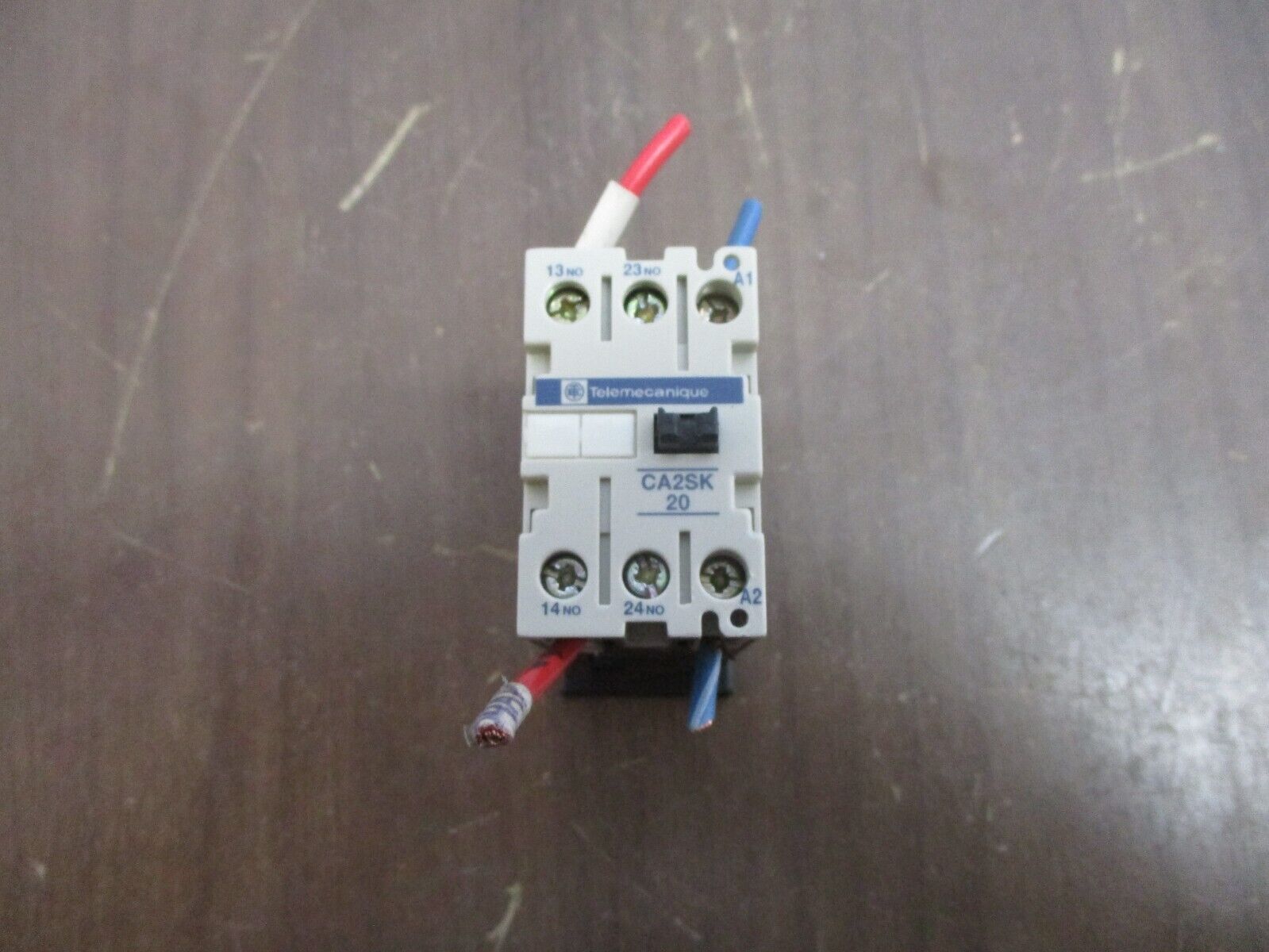 Telemecanique Contactor CA2SK 20 24V Coil 10A 600V Used