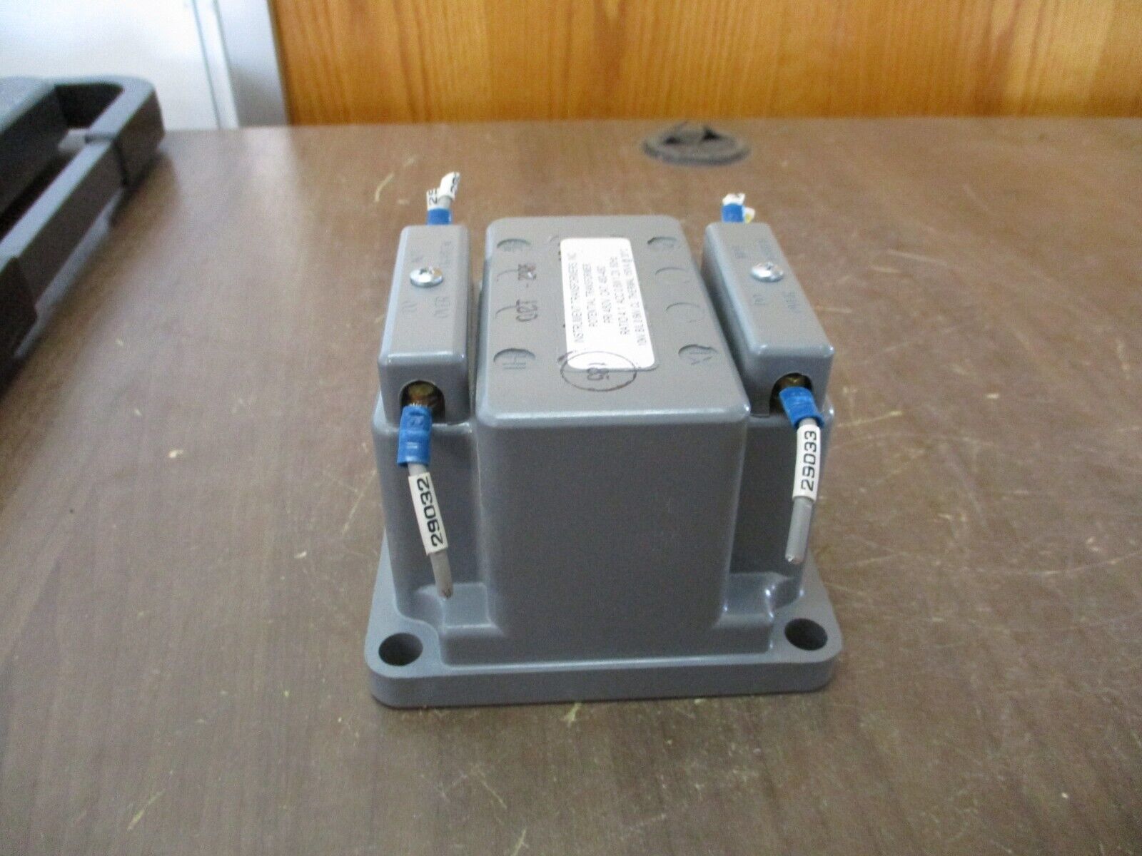 Instrument Transformer Potential Transformer 460-480 Ratio 4:1 Pri: 480V 50-60Hz