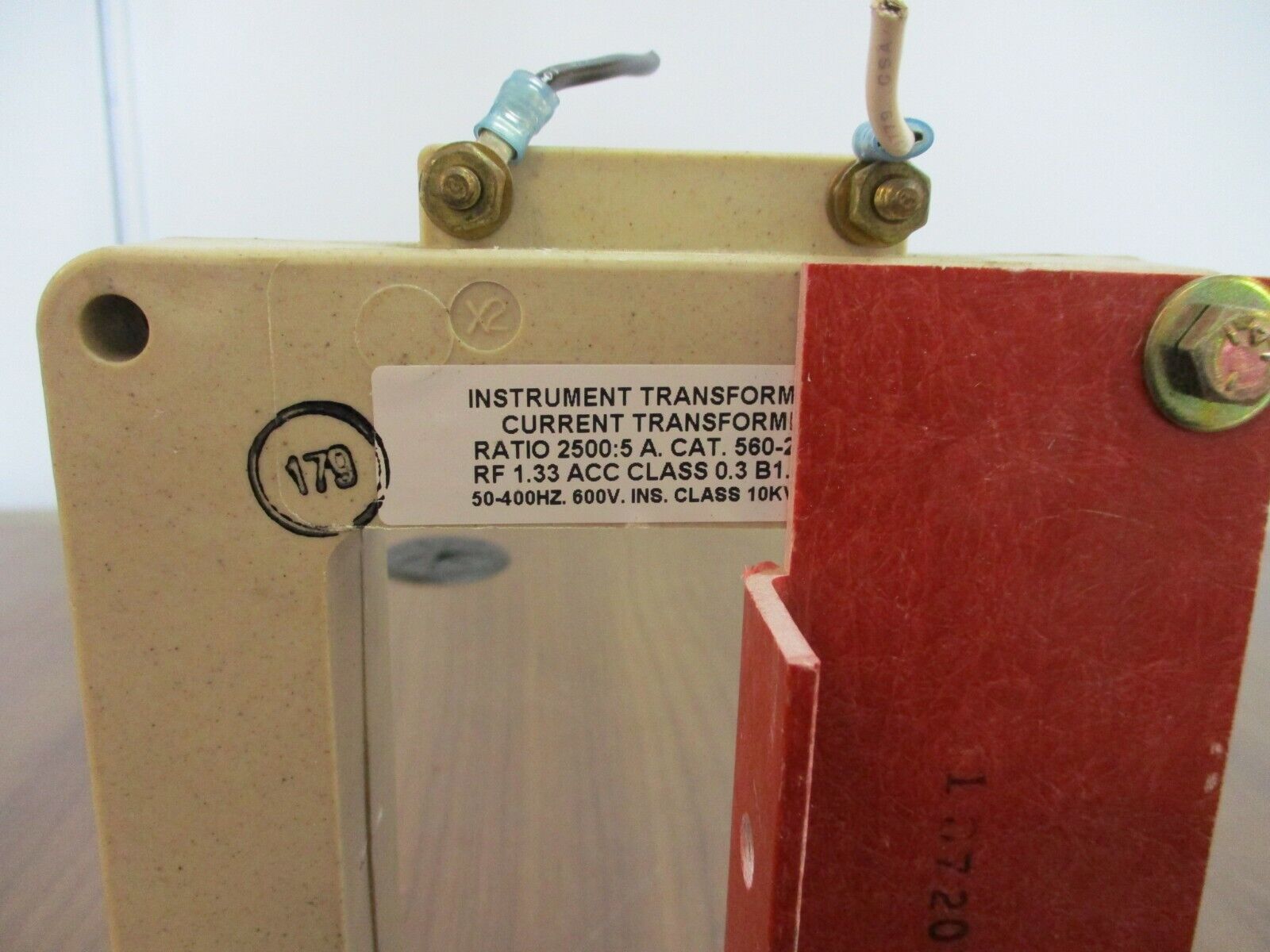 Instrument Transformers Current Transformer 560-252 Ratio 2500:5A 600V Used