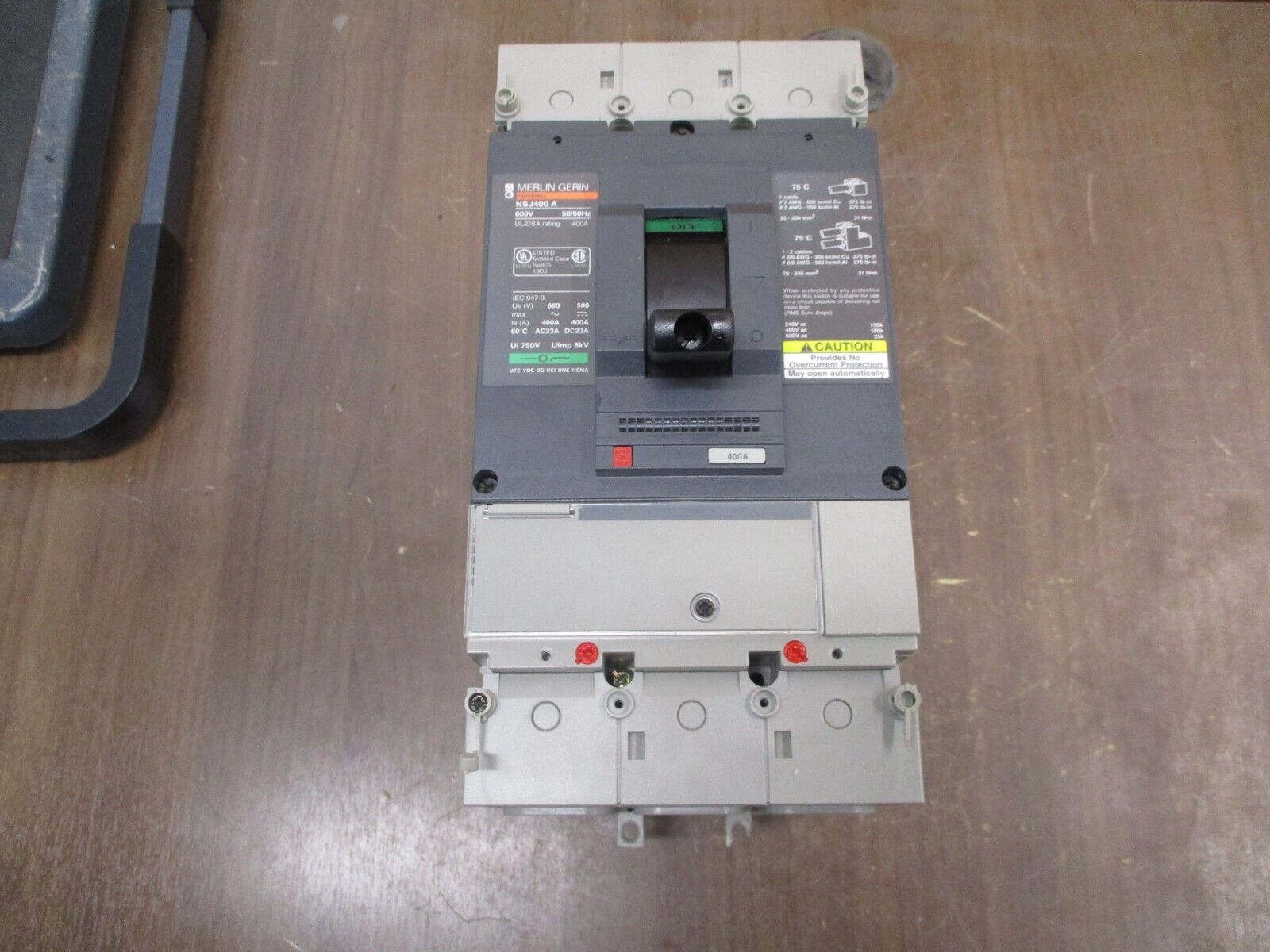 Merlin Gerin Circuit Breaker w/ Adapter Base NSJ400A 400A 600V 50/60Hz Used