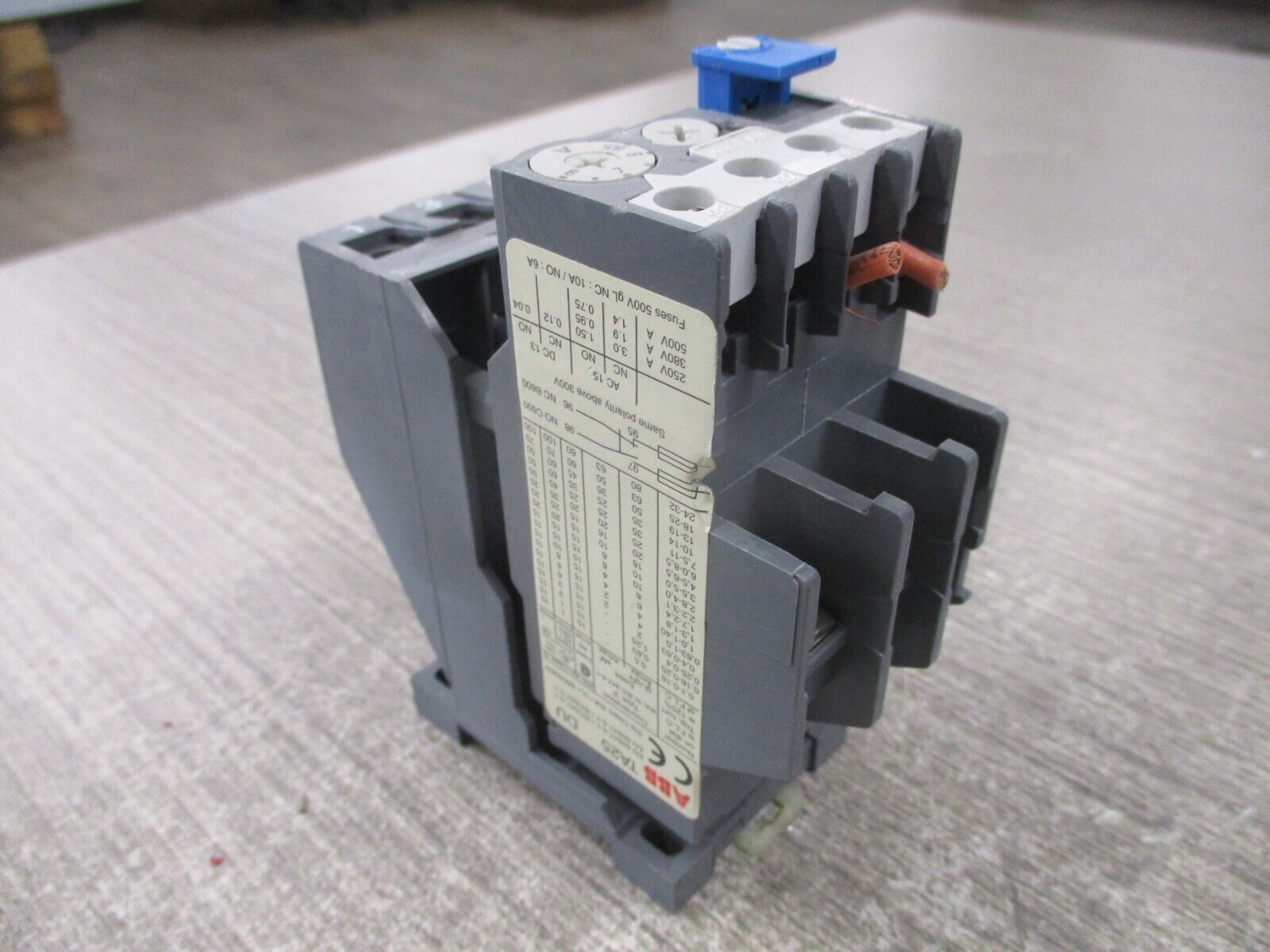 ABB Soild State Overload TA25 DU Trip: 6-8.5A w/DIN Rail Adapter Used