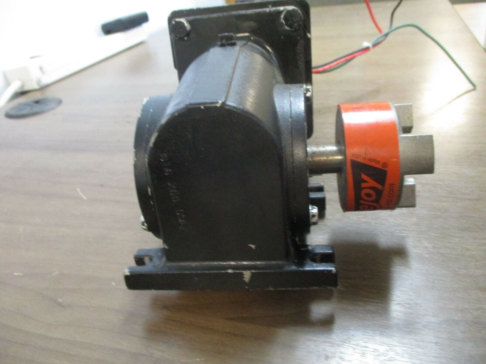 Leeson DC Gearmotor M1135041.00 Model #: CM34D25NZ9C 1/8HP Ratio. 3:1 90V 1.4A