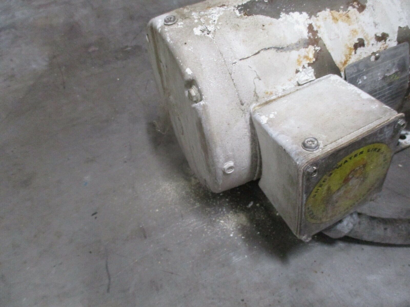 Leeson C6T11VK2C AC Motor 115744.00 0.75HP 1200RPM 208-230/460V 56HC Frame Used