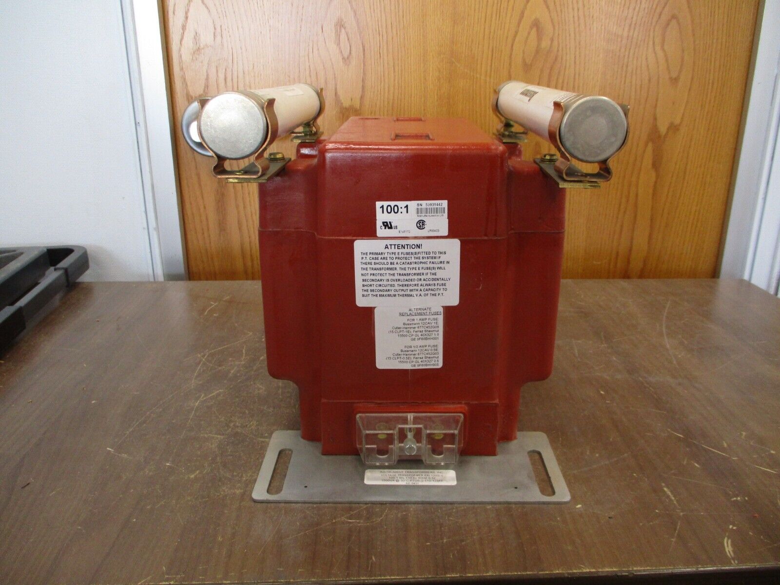 Instrument Transformers Voltage Transformer PTG5-2-110-123FF Pri: 12000V 60Hz