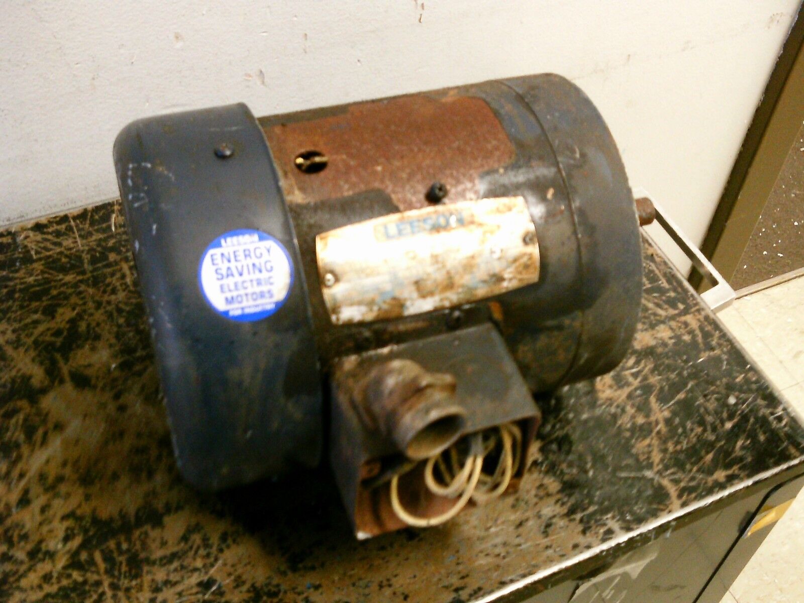 Leeson Model C6C17FC97A AC Motor 114639.00 1/4HP 1800RPM 208-230V 5.2/2.6A Used