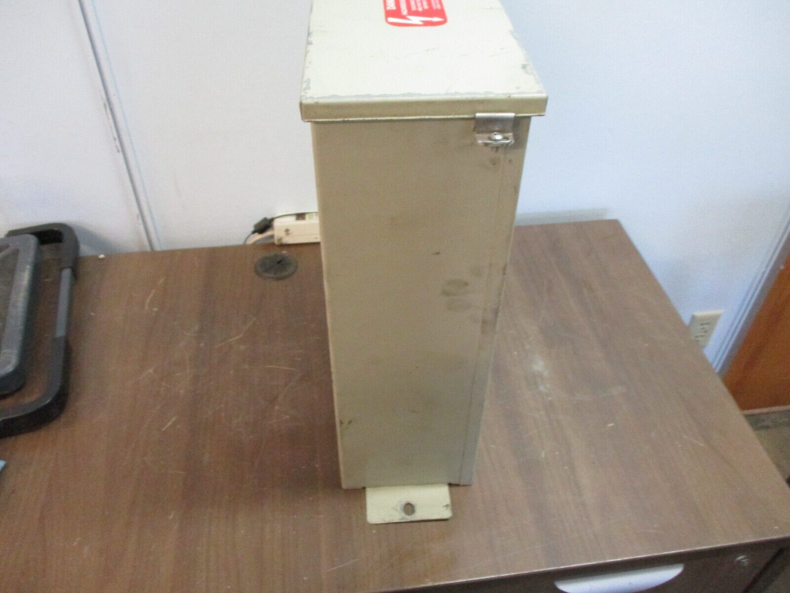 ABB Capacitor C486D40-3 40KVAR 480V 3Ph 60Hz Type 12 Enclosure Used