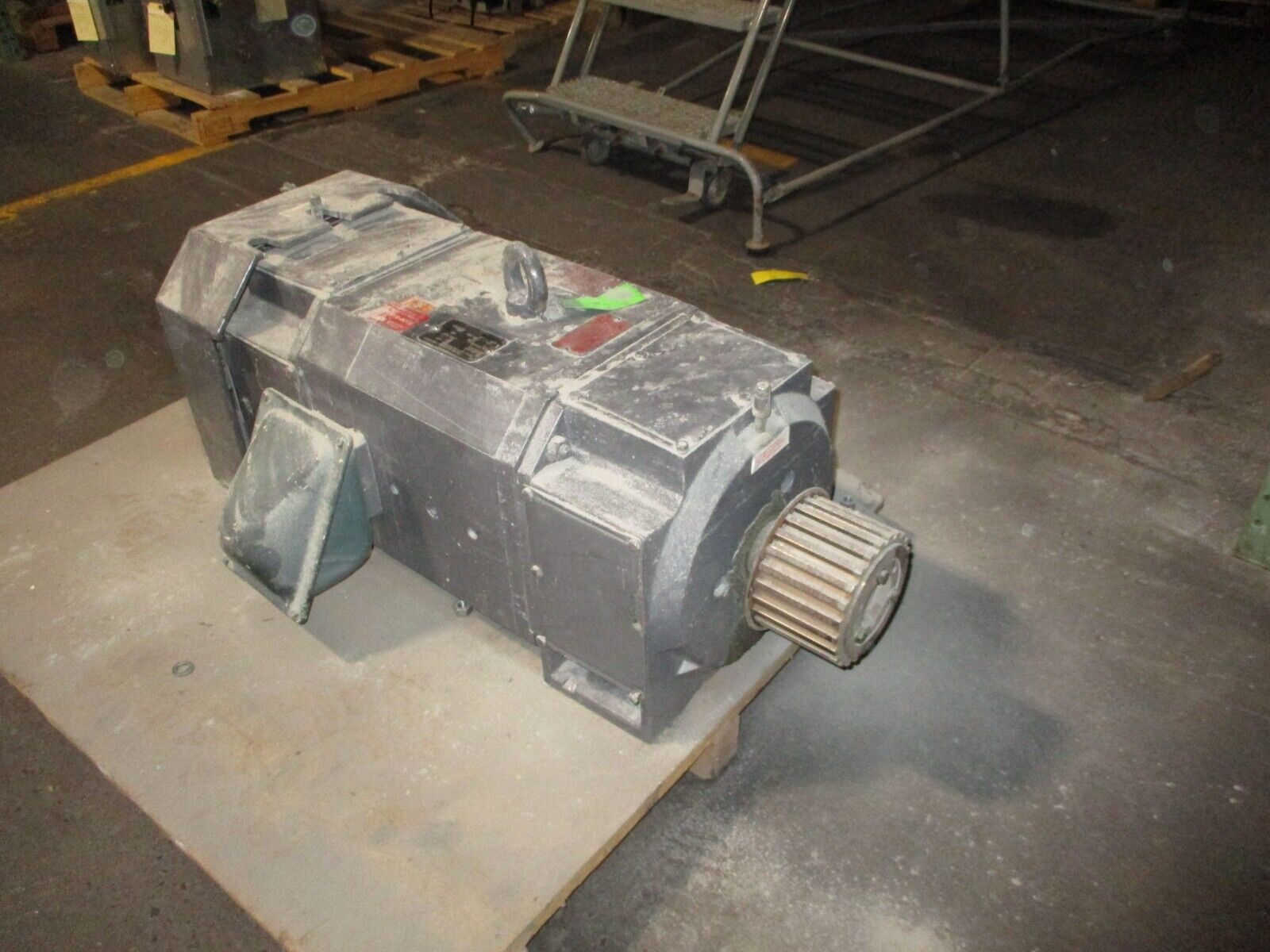 Allen-Bradley DC Motor 40HP 500V 65A 1800/2400RPM Used