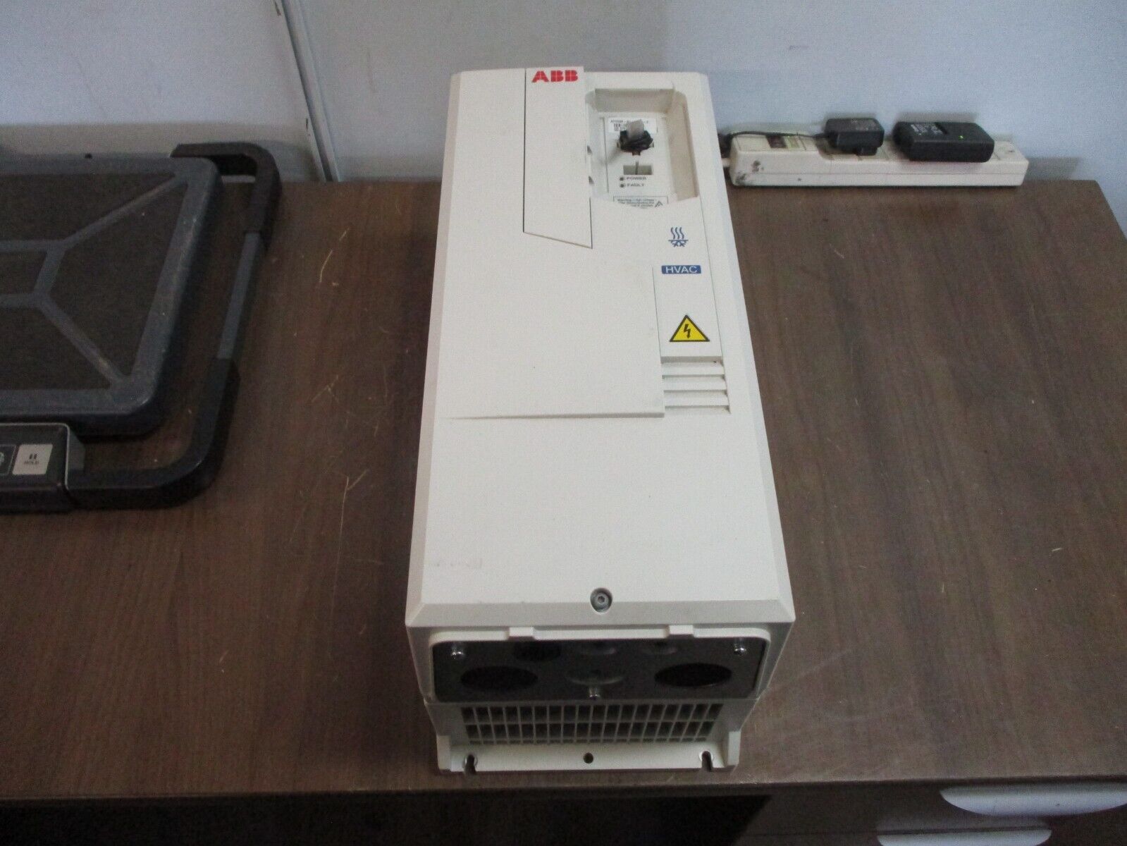 ABB ACH580 AC Drive ACH580-01-059A-2+J429 20HP 3Ph *No Keypad* Used