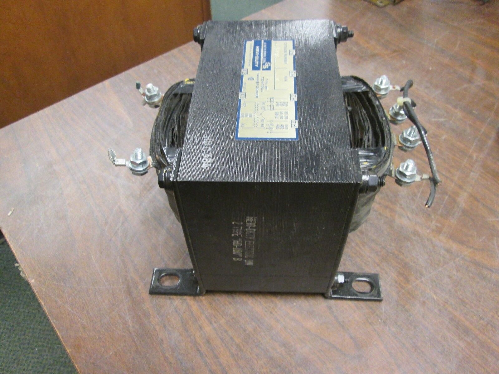 Hevi-Duty Type SMT Control Transformer T2000 2.0 KVA Pri:240/480V Sec: 120V Used