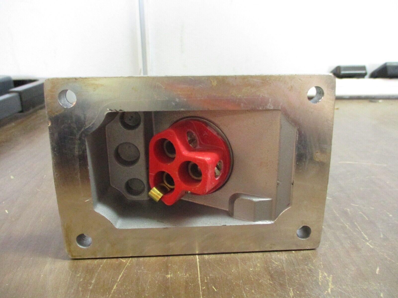 Crouse-Hinds Explosion Proof Receptacle CPS 152 R 20A 125-250V Used