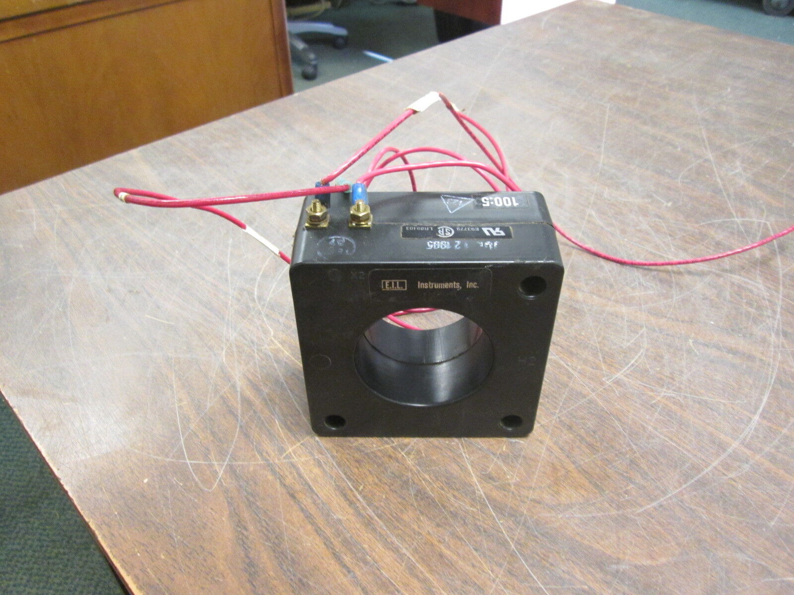 E.I.L. Instruments Current Transformer 180 SHT-101 Ratio 100:5A 10KV BIL 600V