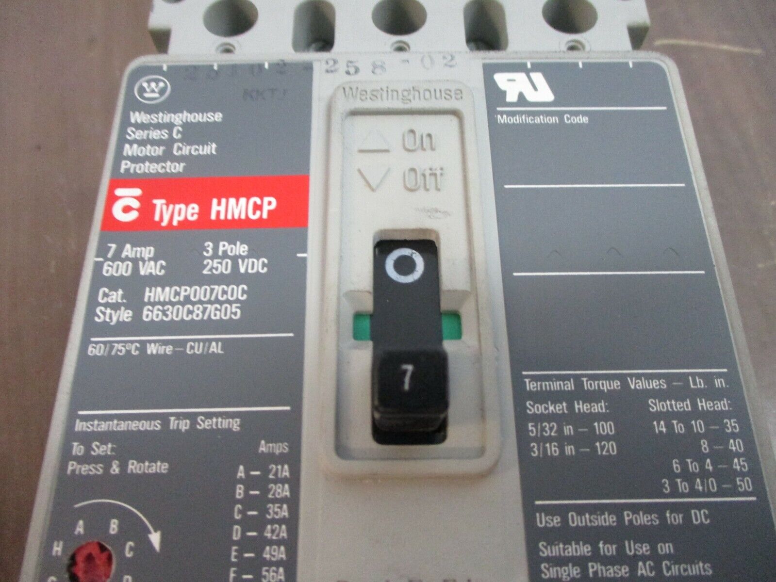 Cutler-Hammer Circuit Breaker w/ Aux HMCP007C0C 7A 600V 3P Used