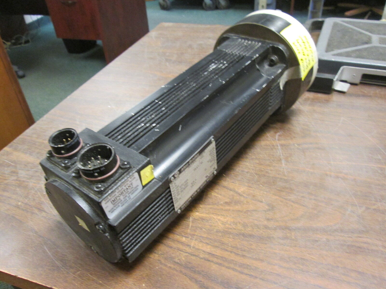 Allen-Bradley 1326 AC Servo Motor 1326AB-B430E-21 1.5KW 3200RPM 3.9A Used