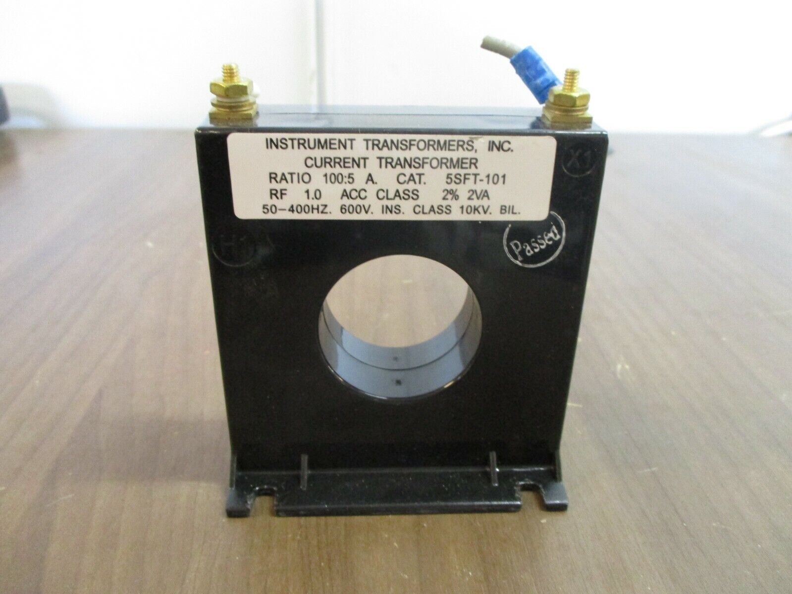 Instrument Transformers Current Transformer 5SFT-101 Ratio 100:5A 600V 50-400Hz