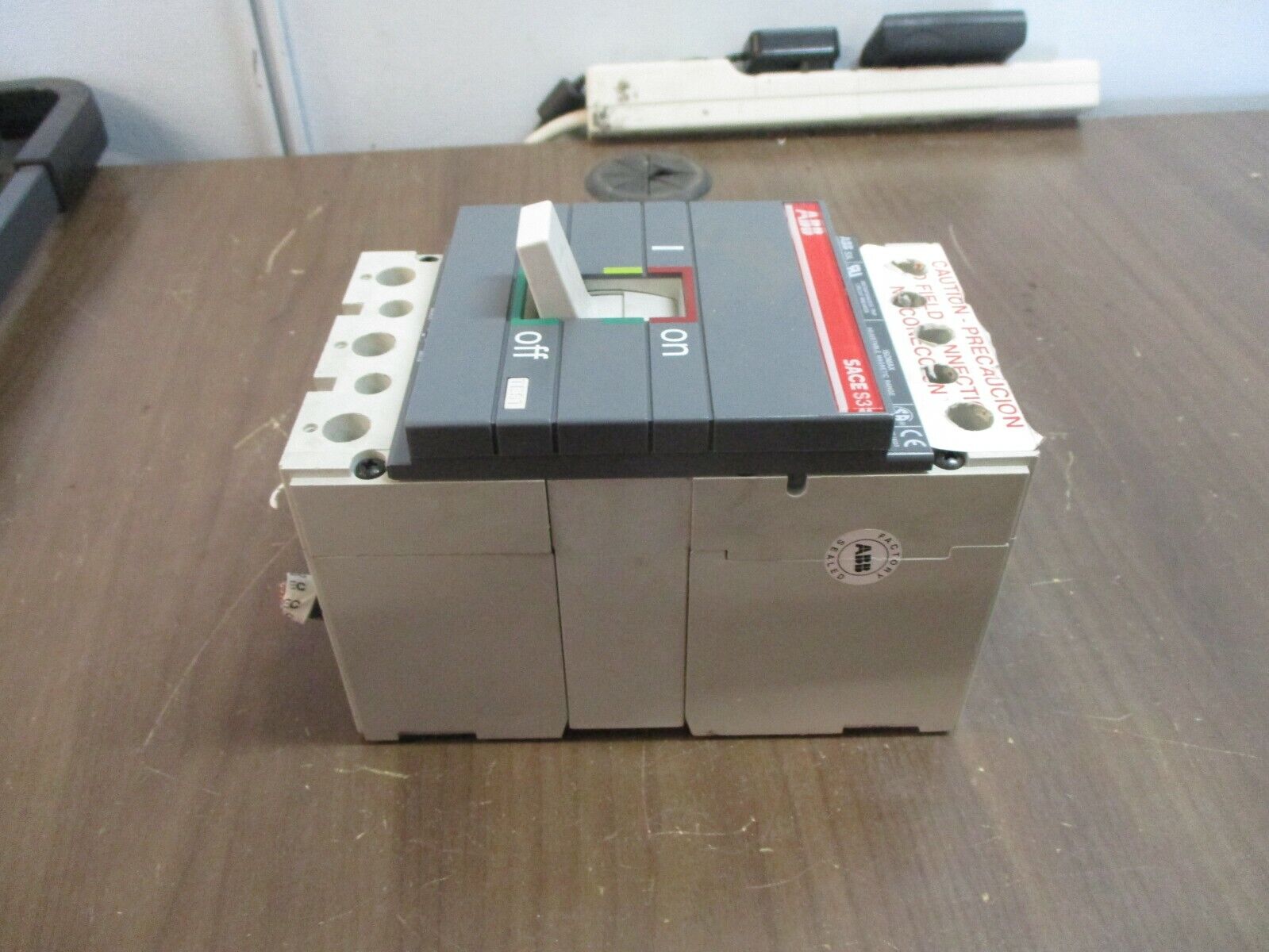 ABB SACE S3 Circuit Breaker S3L200 200A 480V 3P Isomax Trip: 800-2400A Used