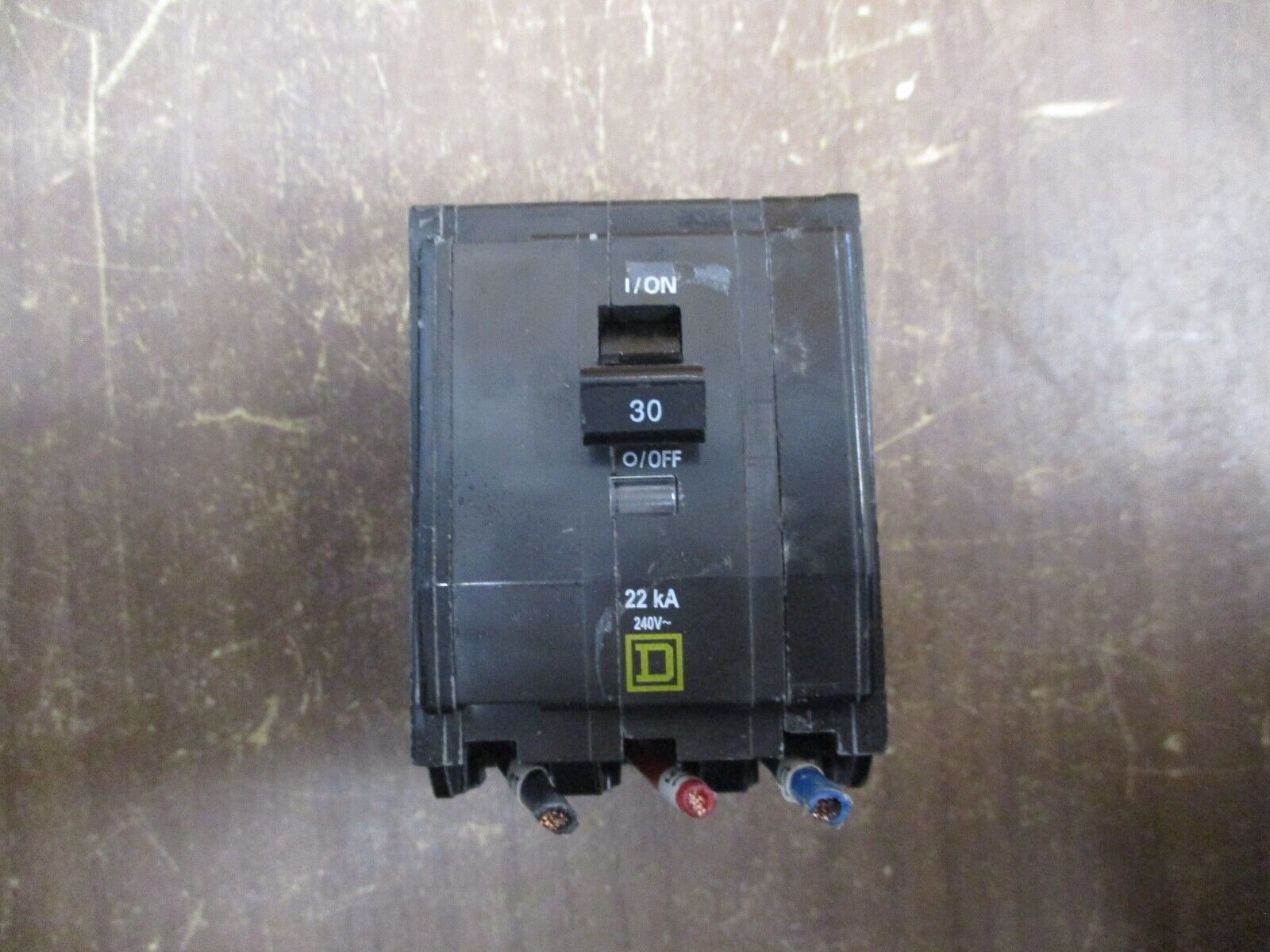 Square D Bolt-On Circuit Breaker QOB330VH 30A 240V 3P 22kA *No Screws* Used