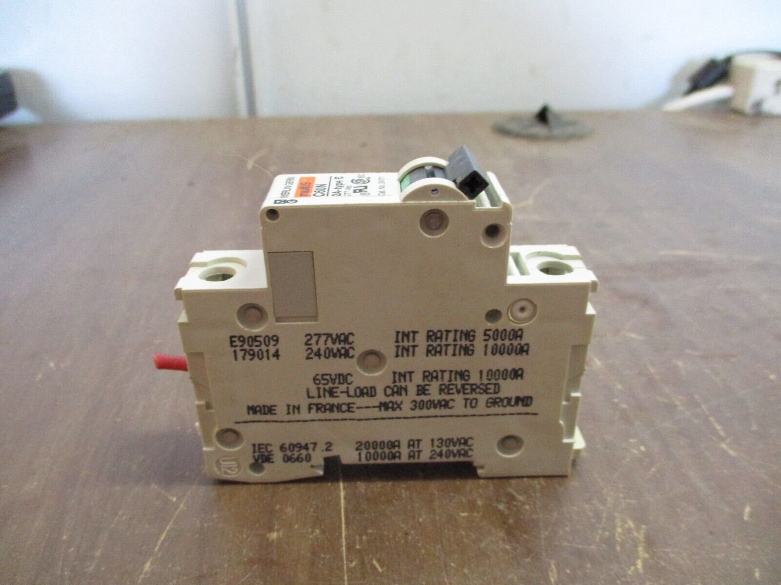 Merlin Gerin Circuit Breaker 24111 2A 277V 1P Used