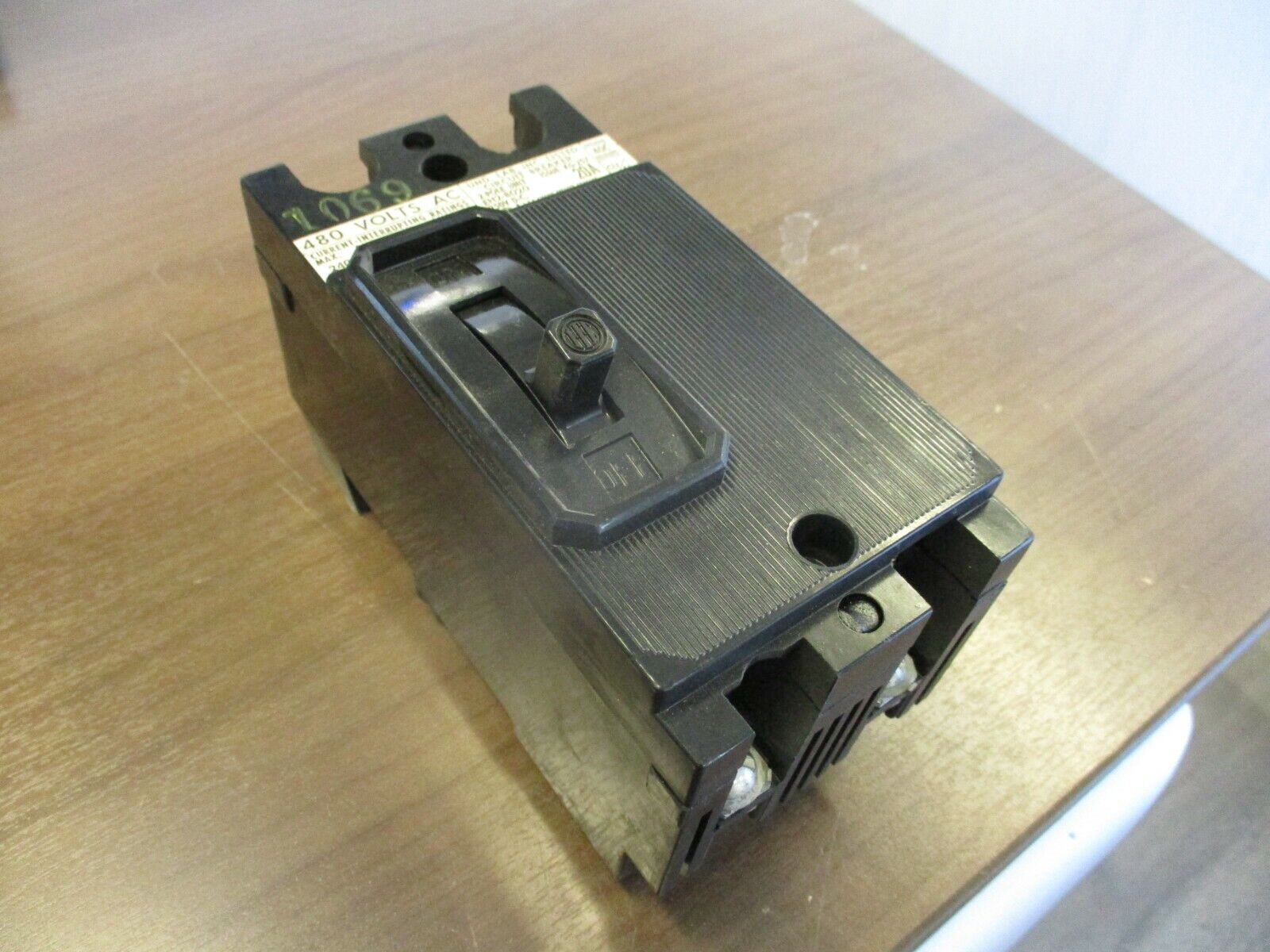 ITE Circuit Breaker EH2-B020 20A 480V 2P Used