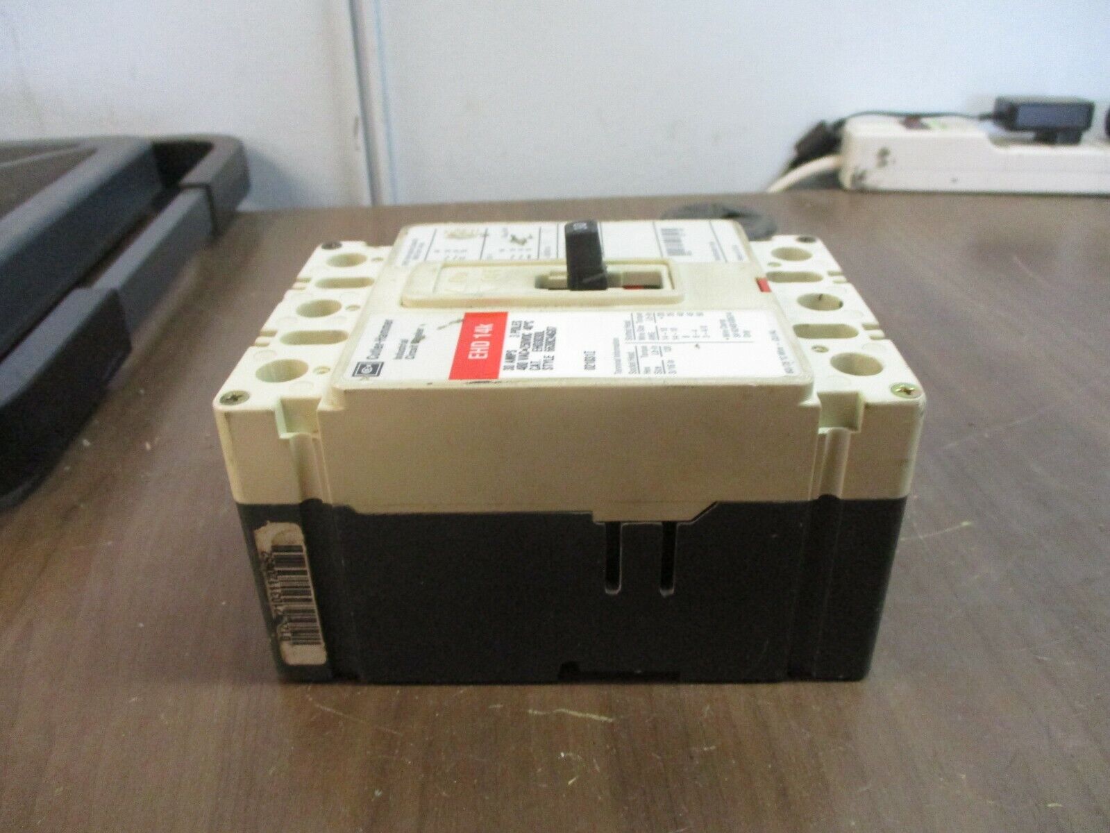 Cutler-Hammer EHD 14k Circuit Breaker EHD3030L 30A 480V 3P Used